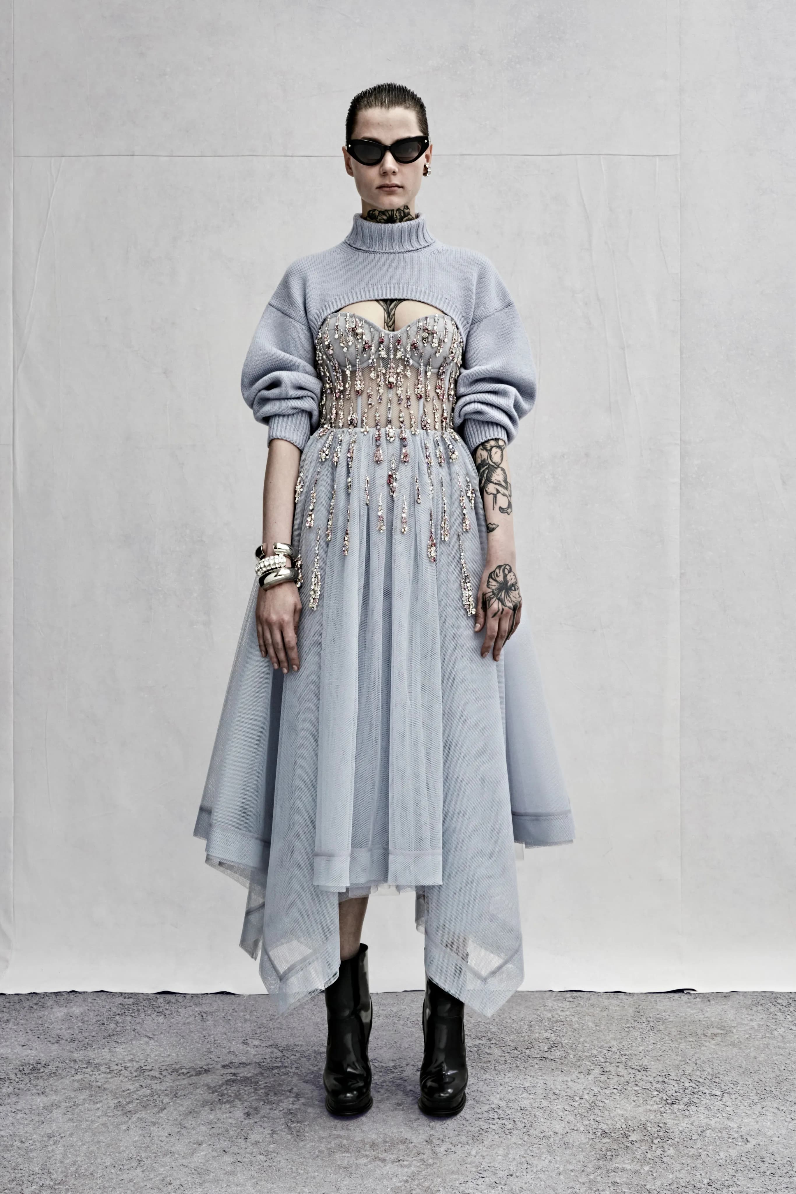 Alexander McQueen Resort 2023 runway look