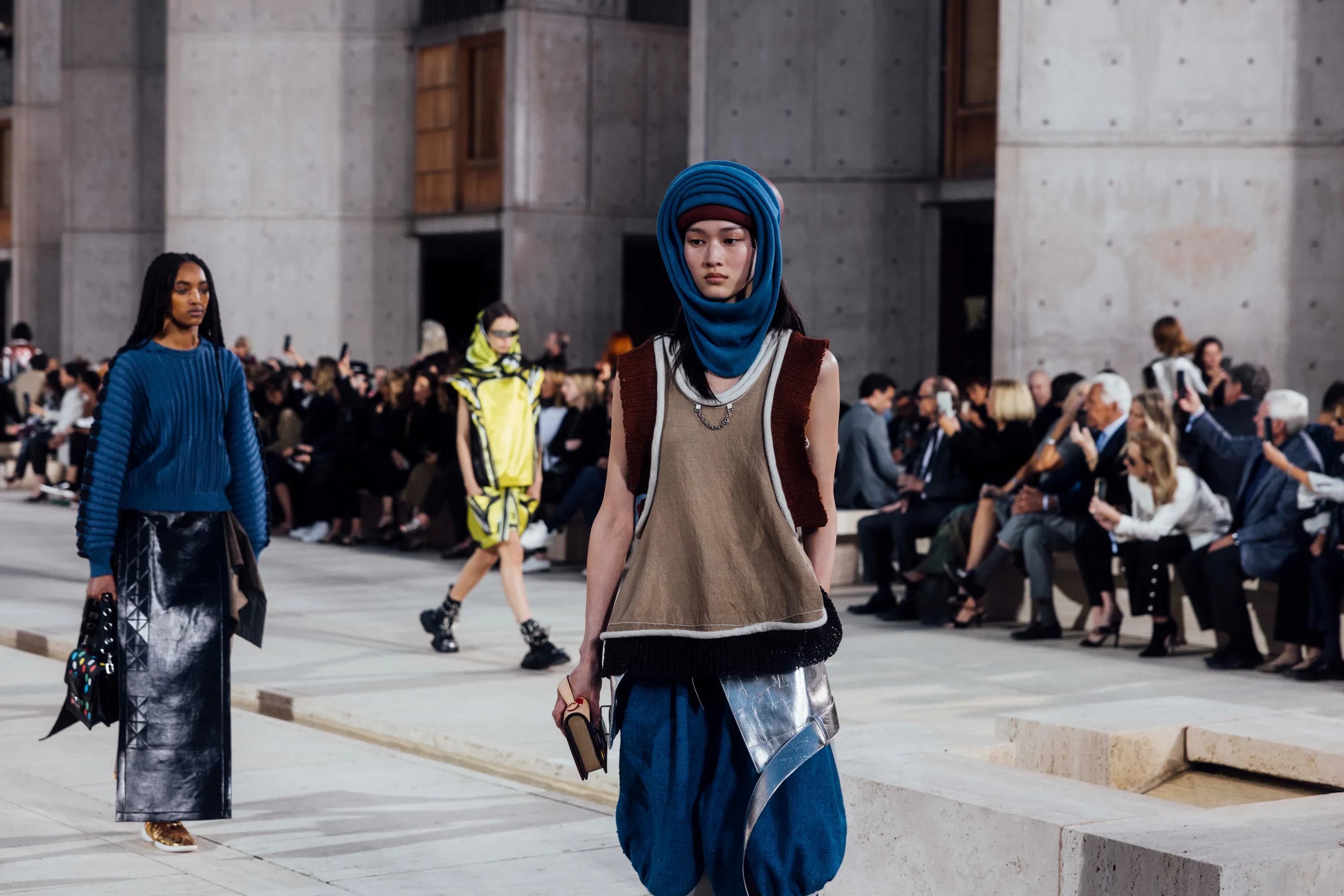 Louis Vuitton Resort 2023 runway look