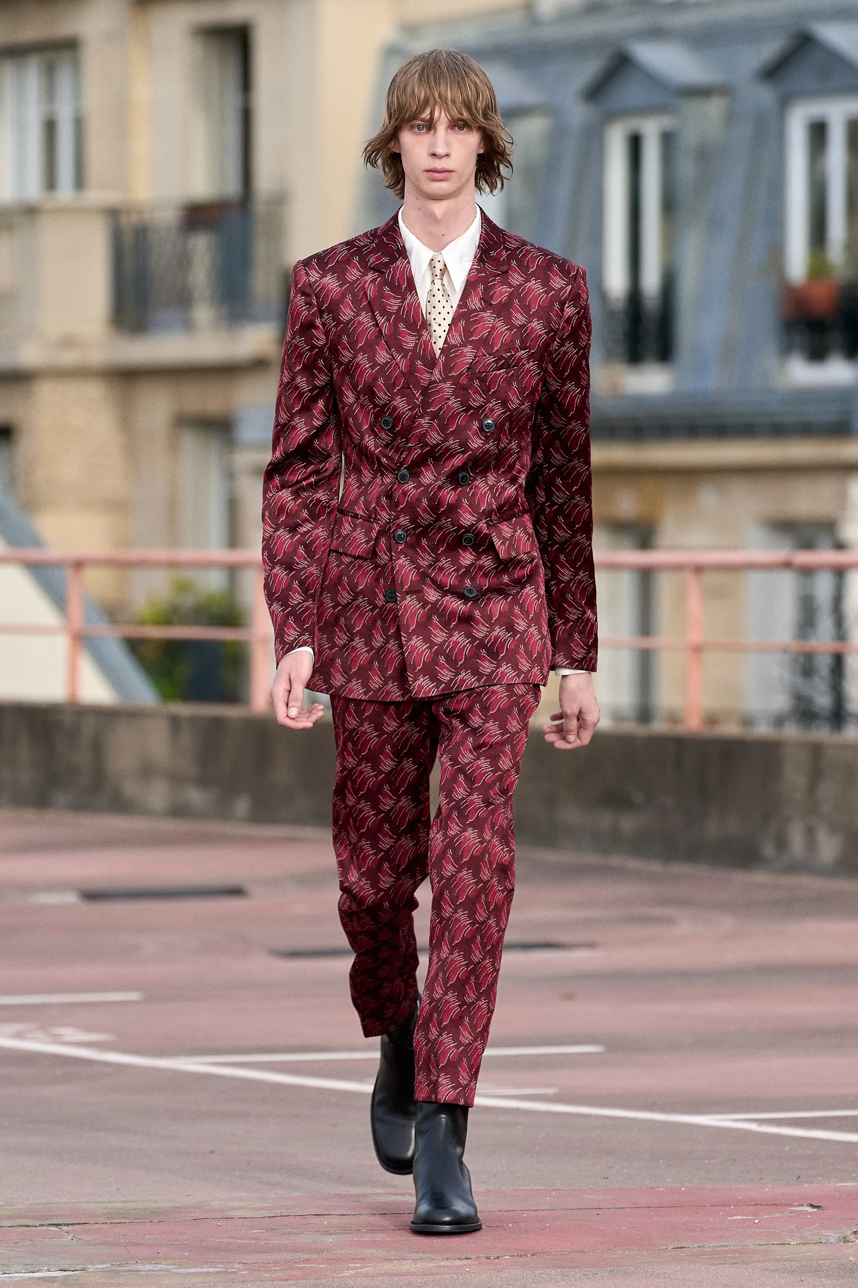 Dries Van Noten Spring 2023 Menswear runway look