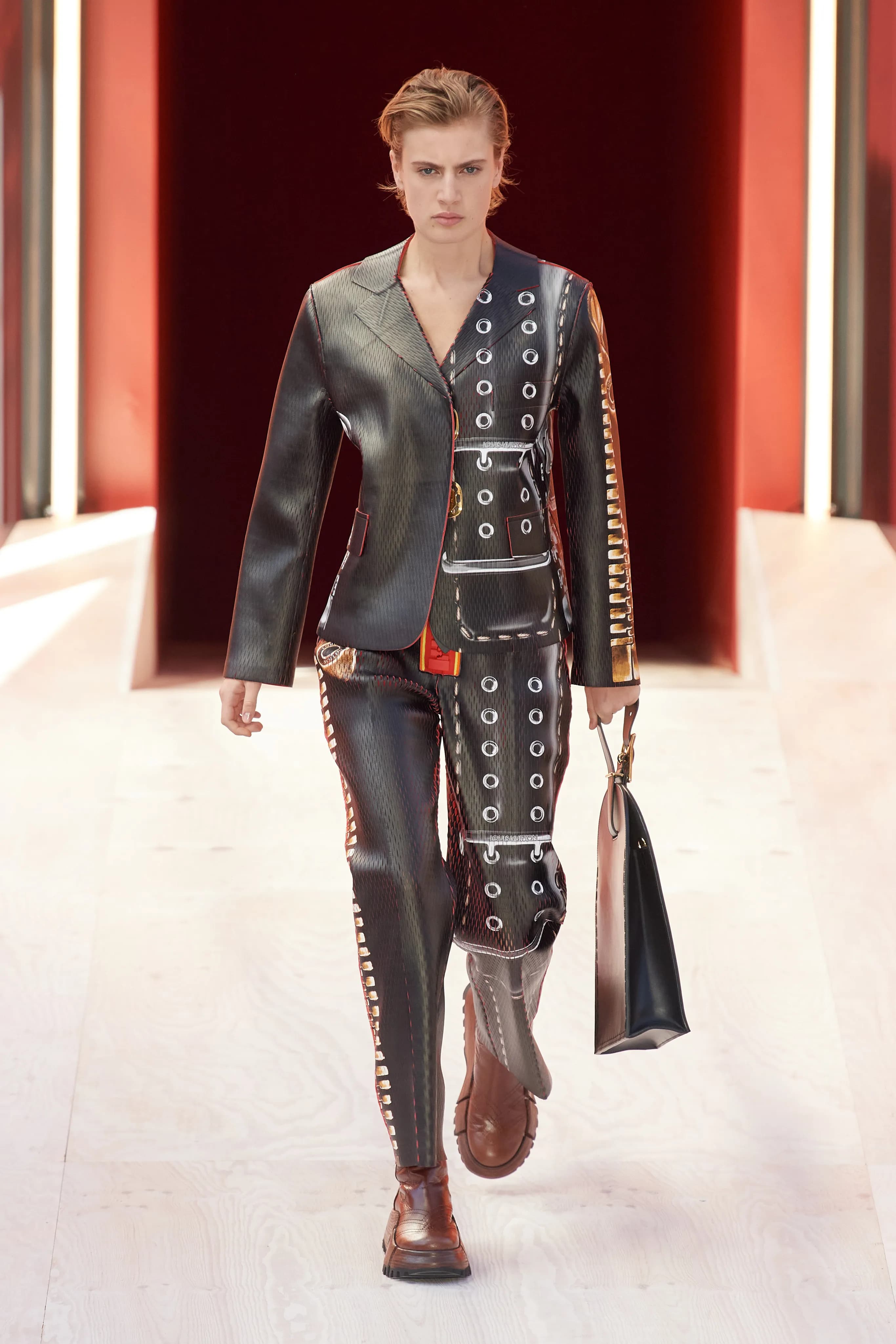 Louis Vuitton Spring 2023 Ready-to-Wear runway look