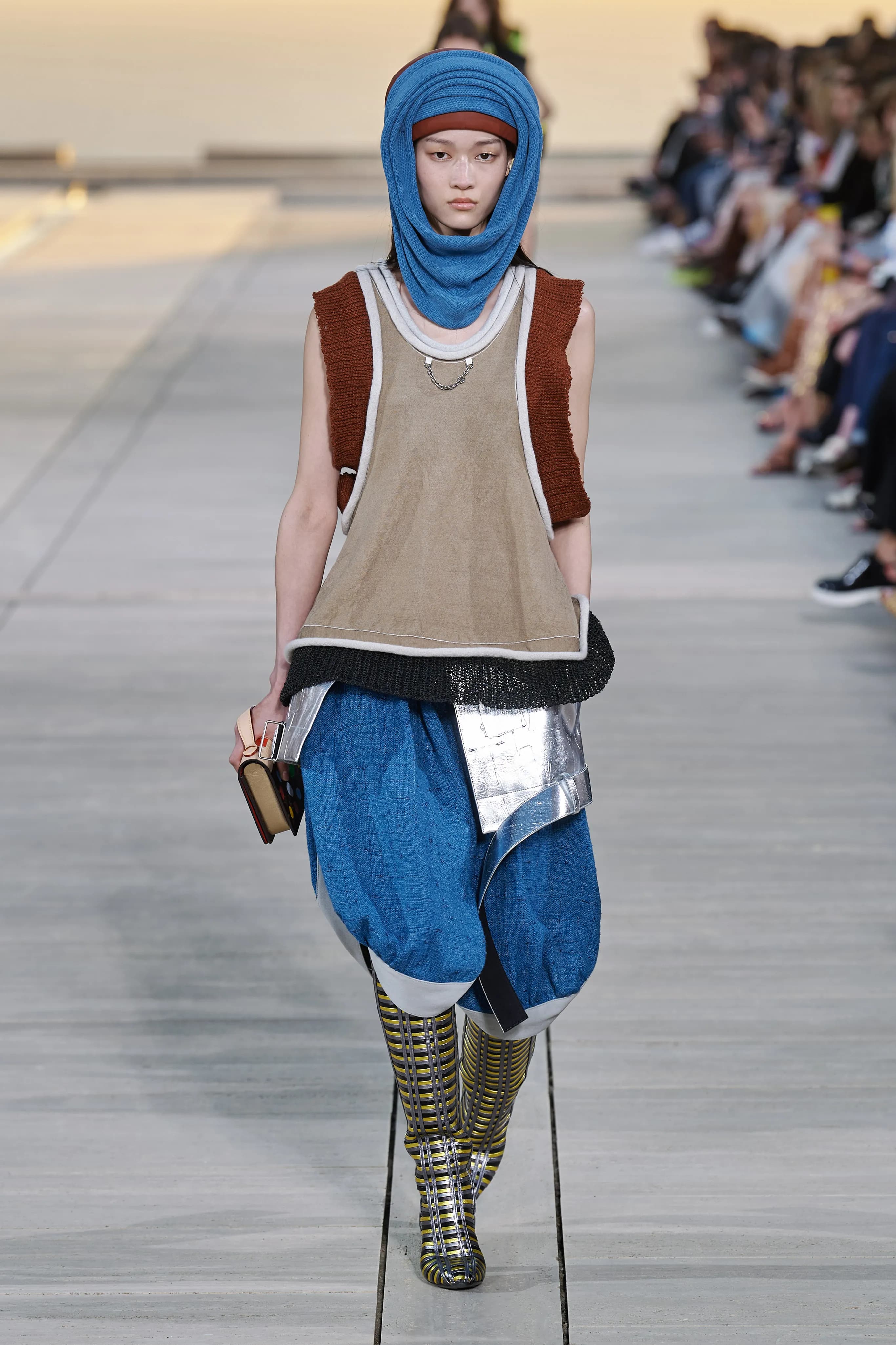 Louis Vuitton Resort 2023 runway look
