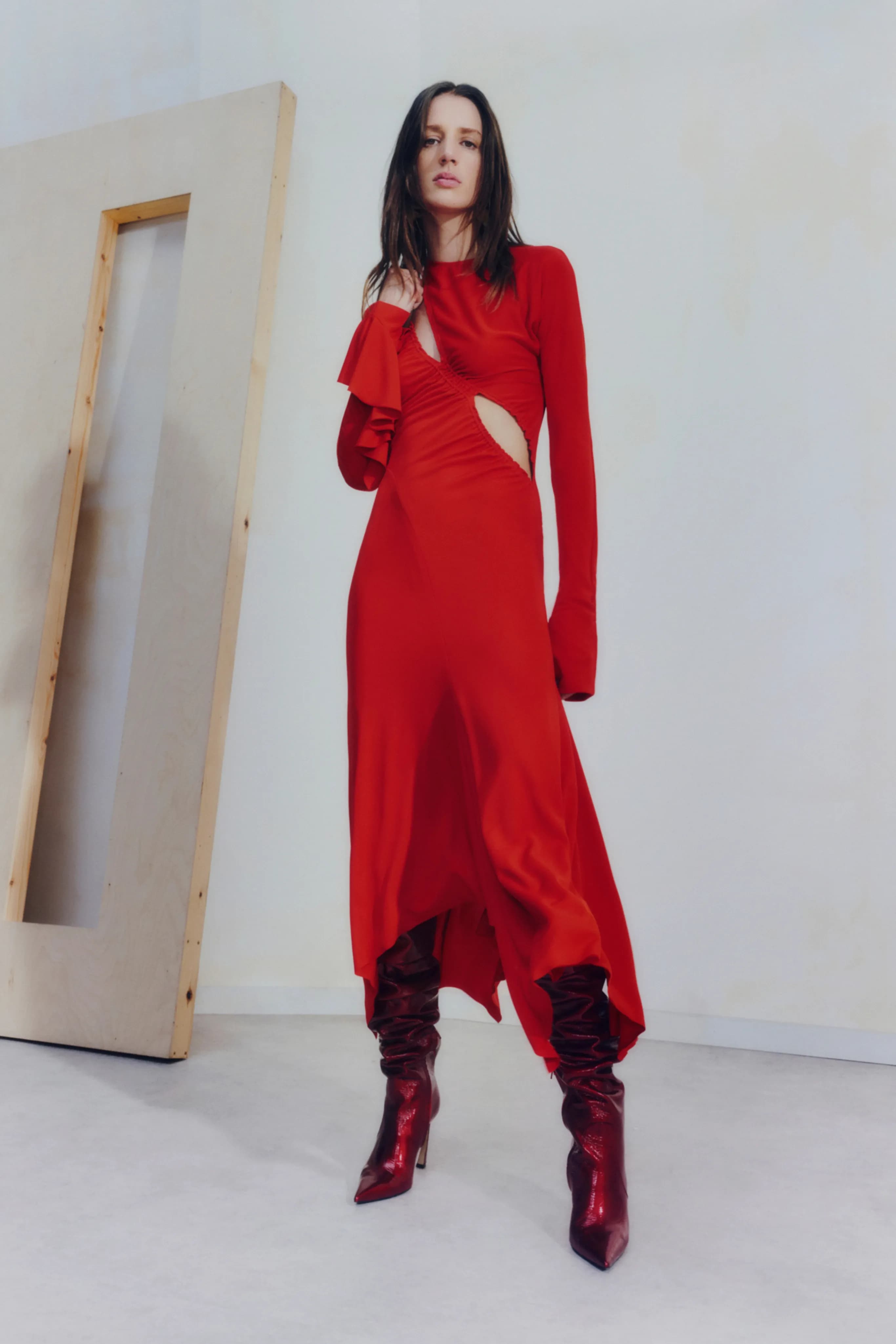 Victoria Beckham Pre-Fall 2023 runway look