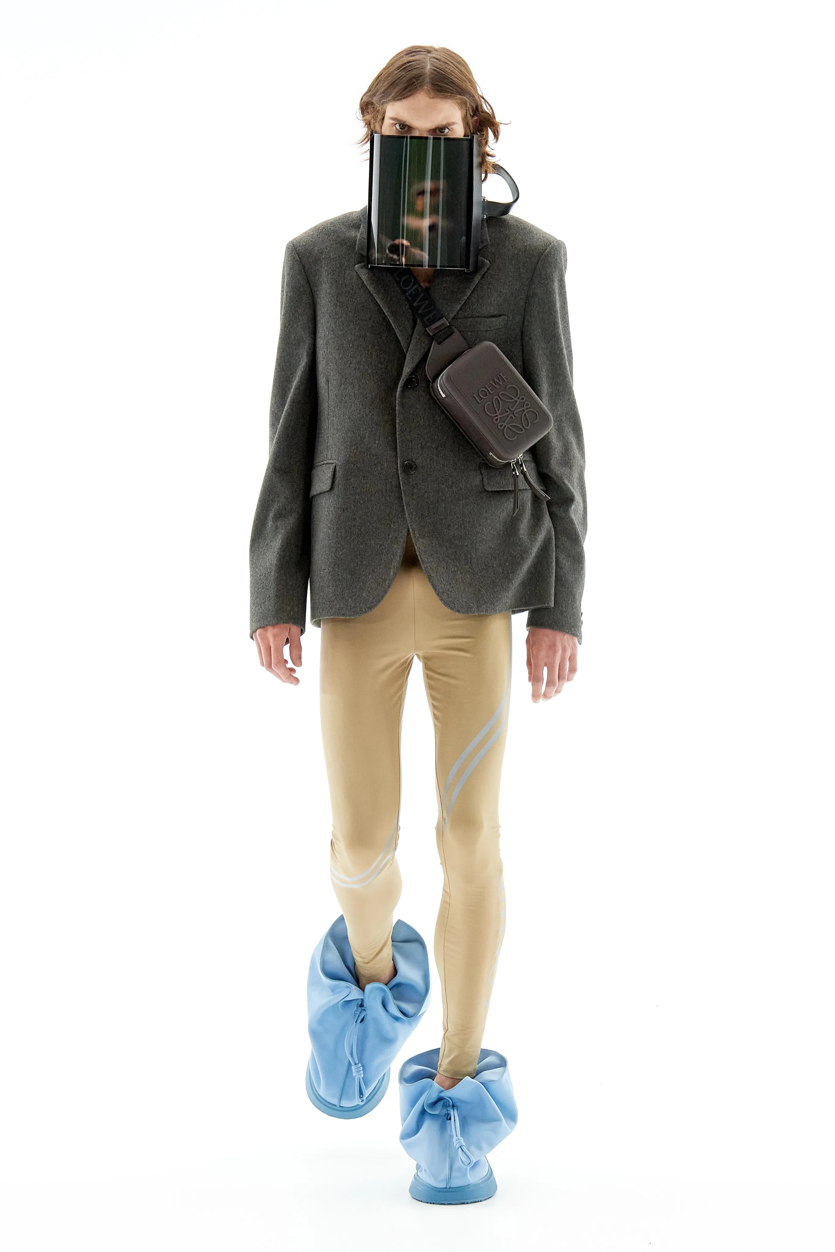 Loewe Spring 2023 Menswear runway look