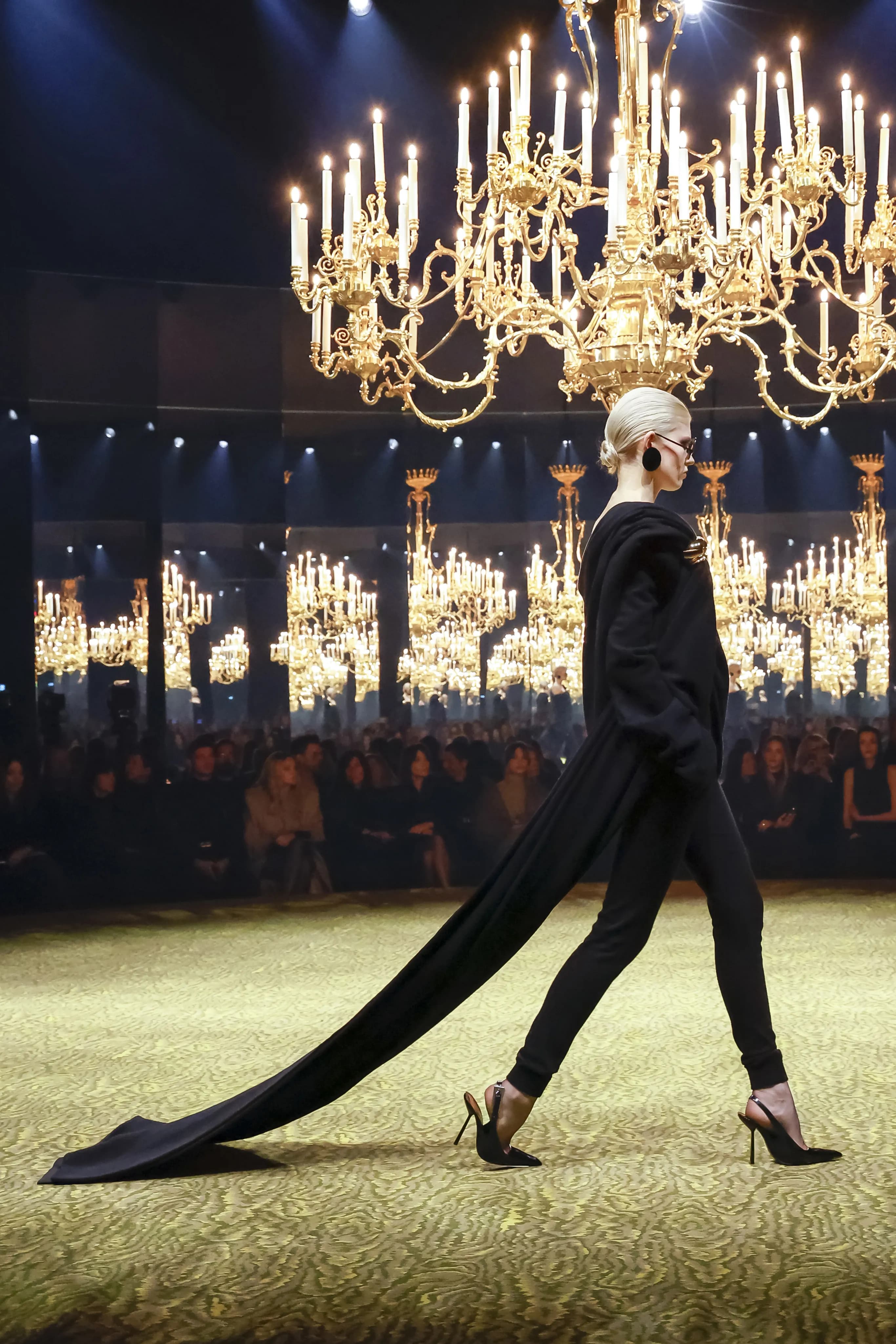 Saint Laurent Fall 2023 Ready-to-Wear runway look