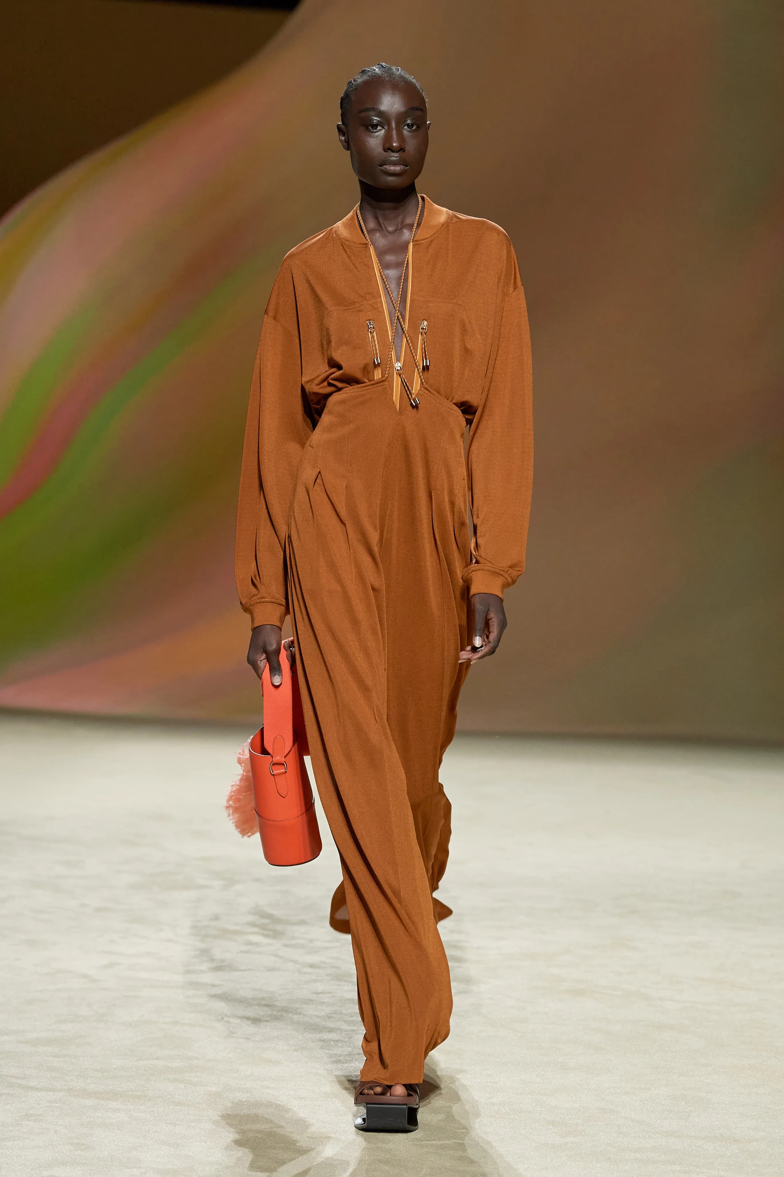 Hermès Spring 2023 Ready-to-Wear runway look
