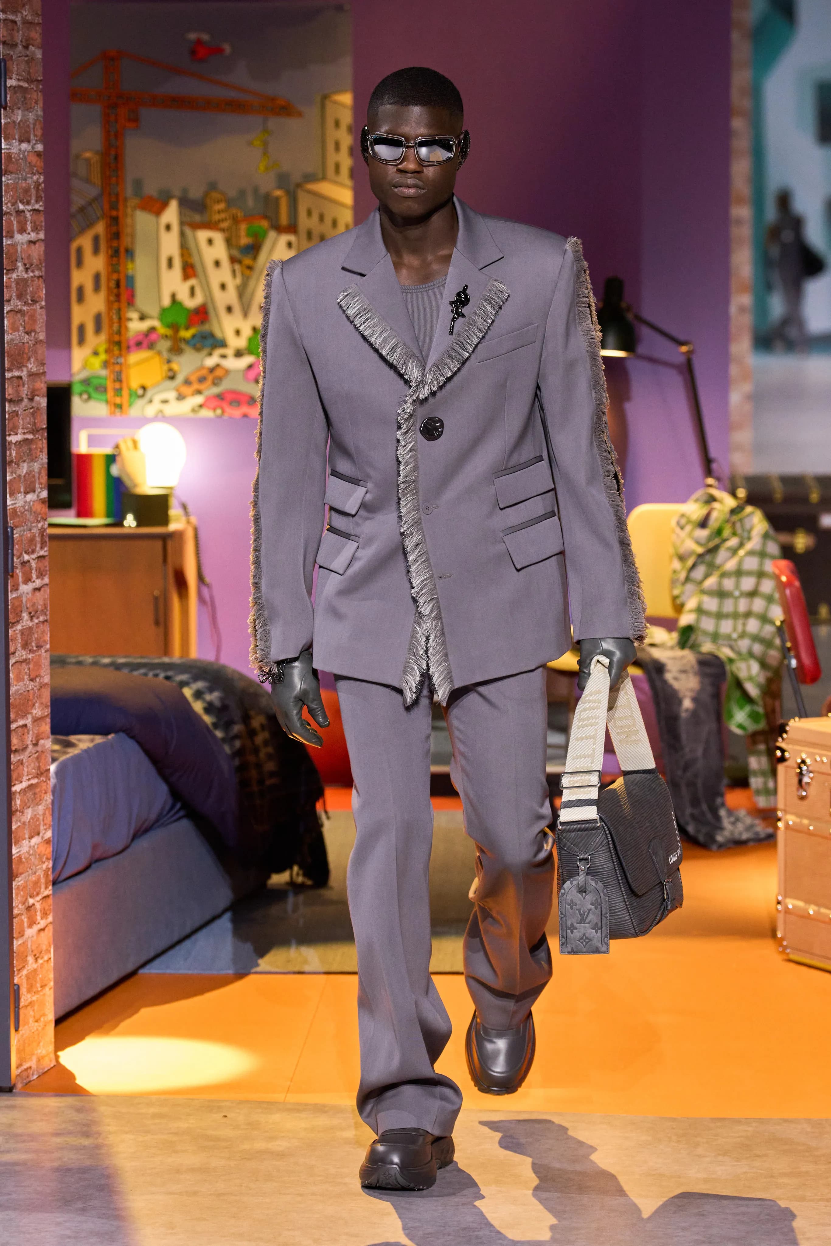 Louis Vuitton Fall 2023 Menswear runway look