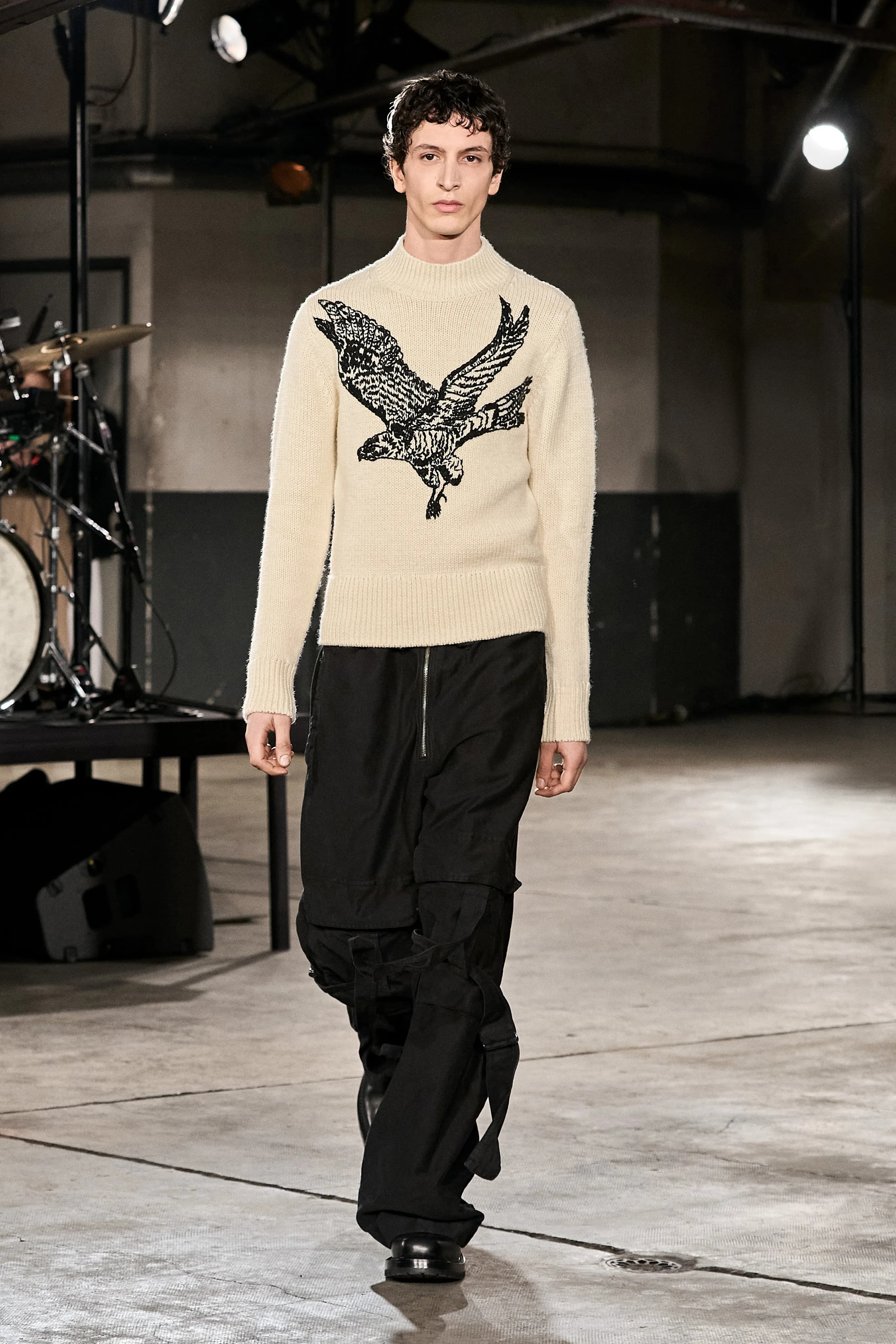 Dries Van Noten Fall 2023 Menswear runway look