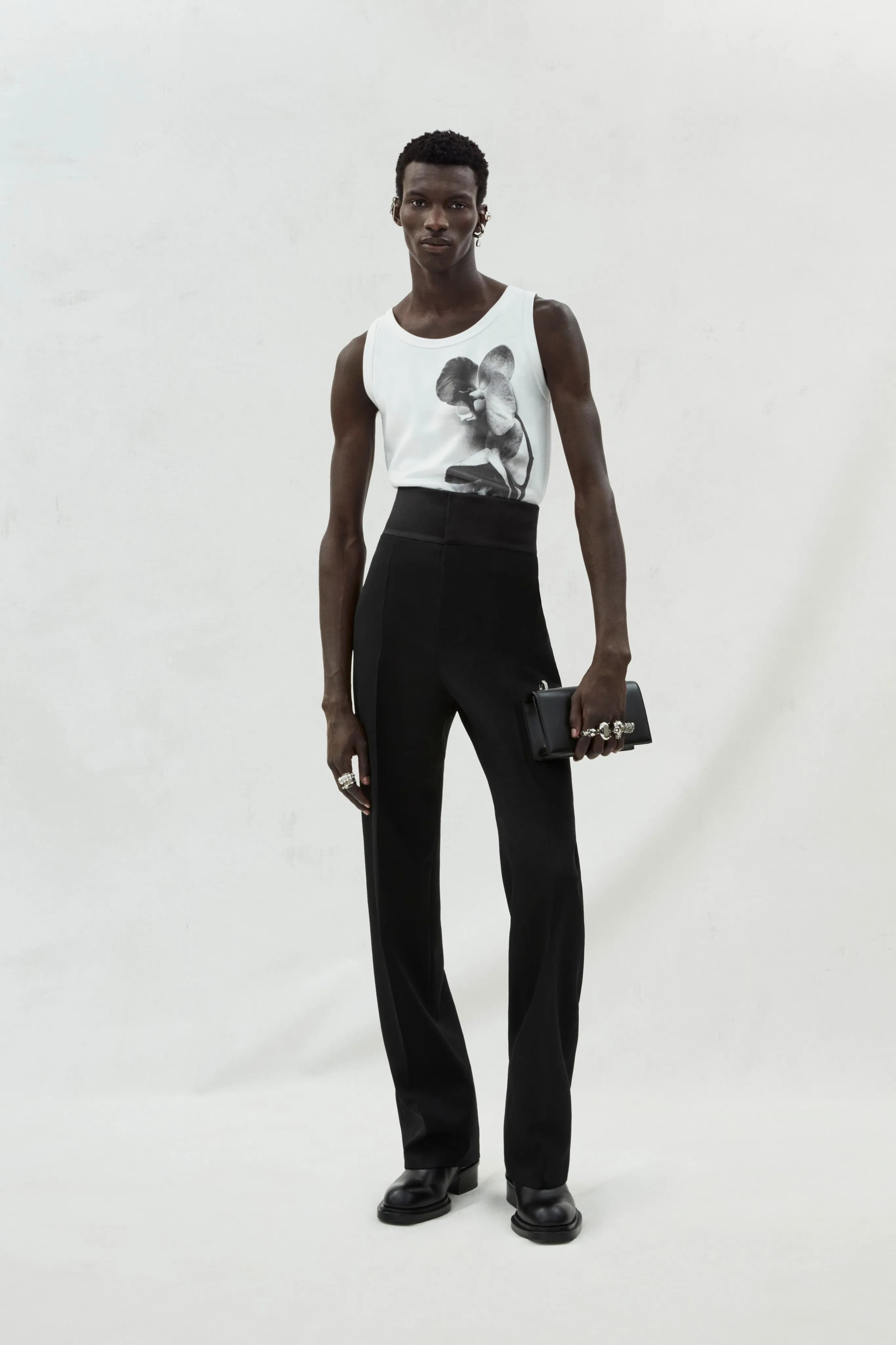 Alexander McQueen Fall 2023 Menswear runway look