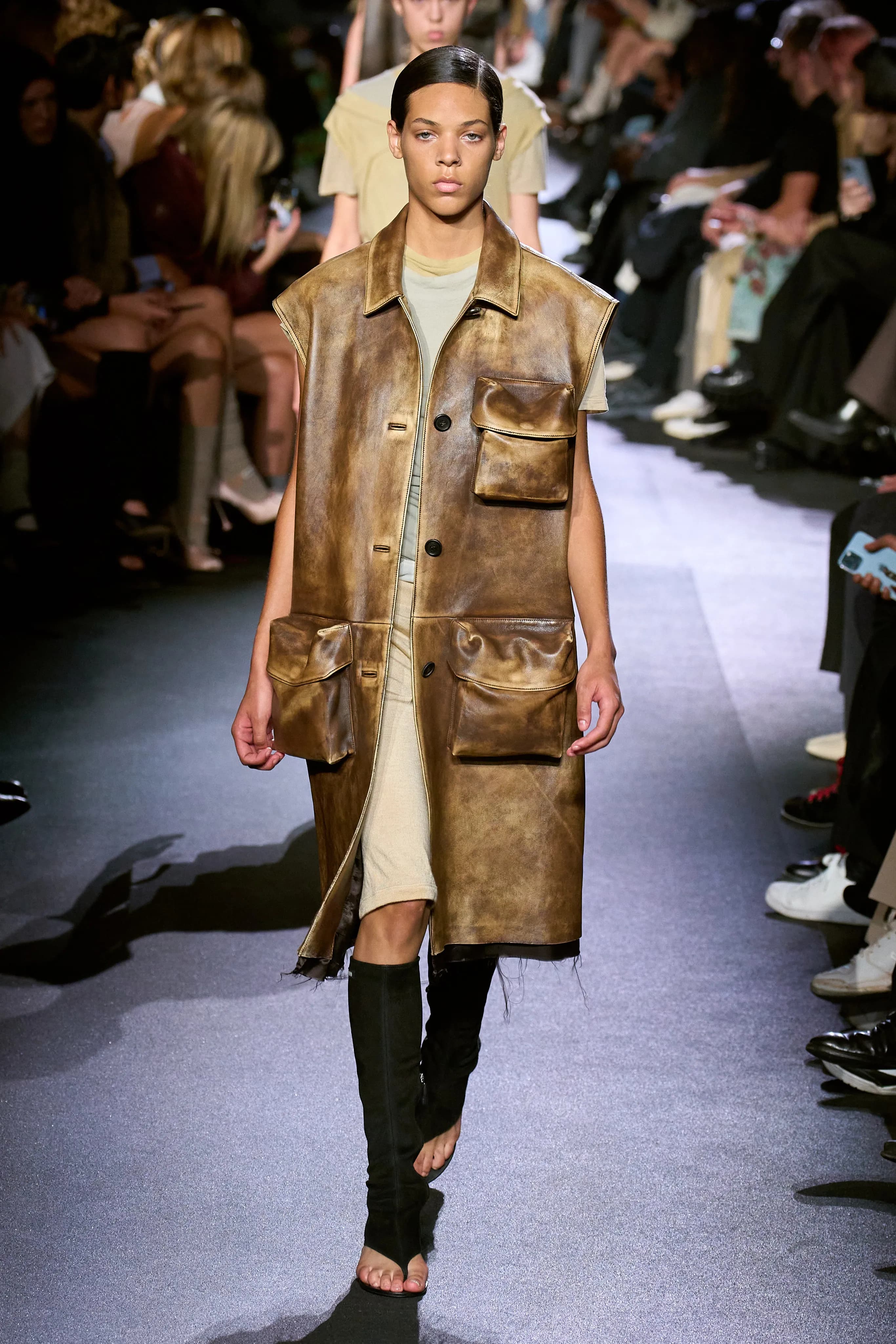 Miu Miu Spring 2023 Ready-to-Wear runway look