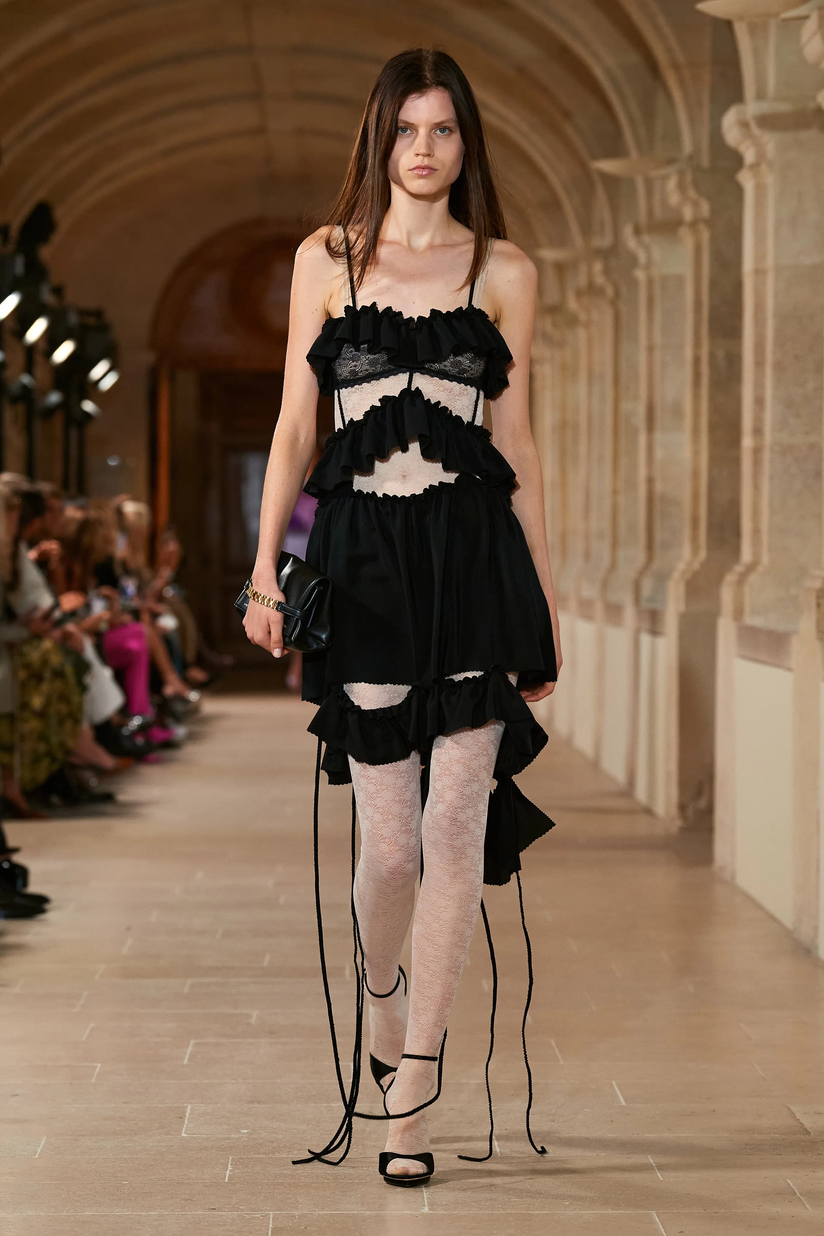 Victoria Beckham Spring 2023 Ready-to-Wear runway look