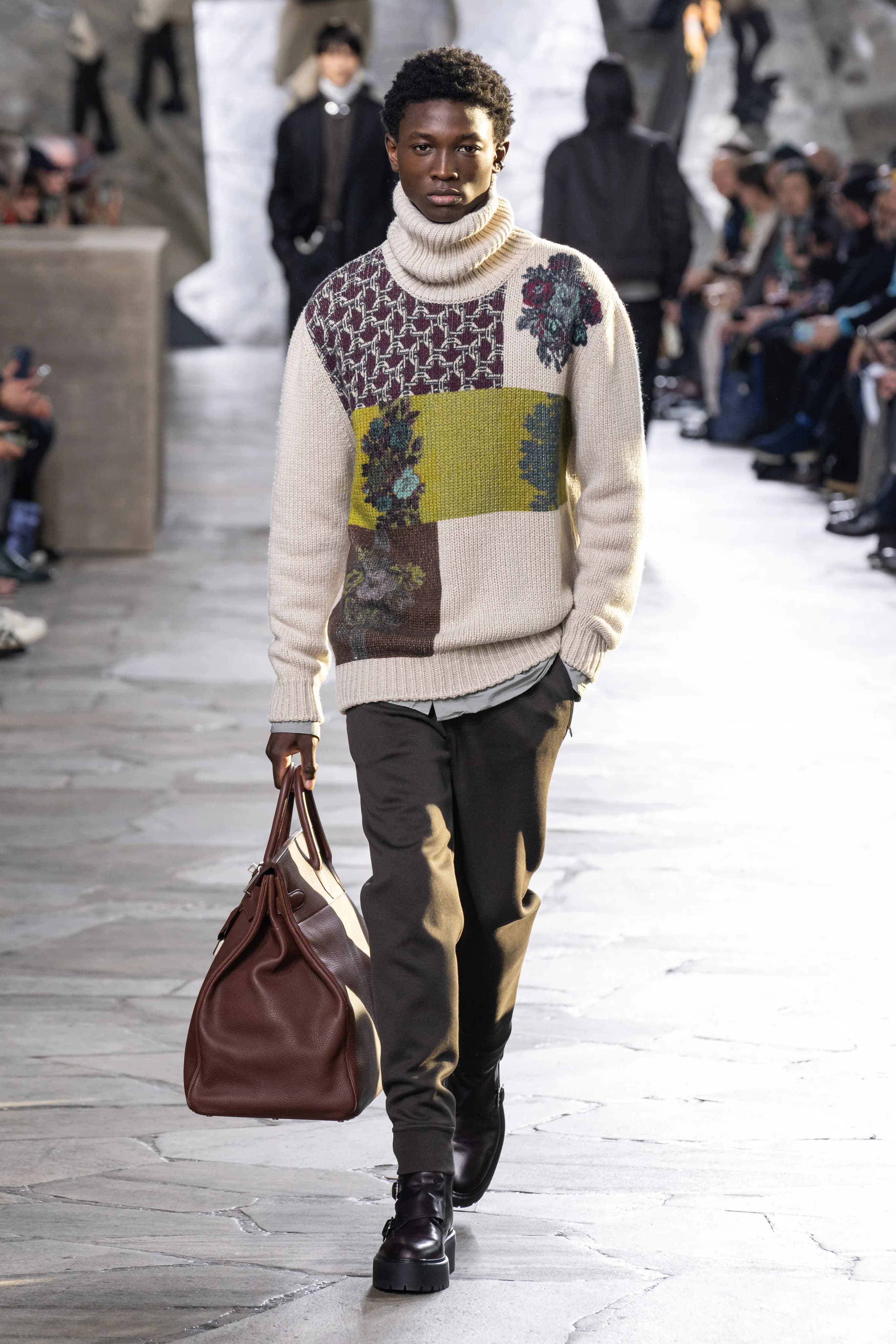 Hermès Fall 2023 Menswear runway look