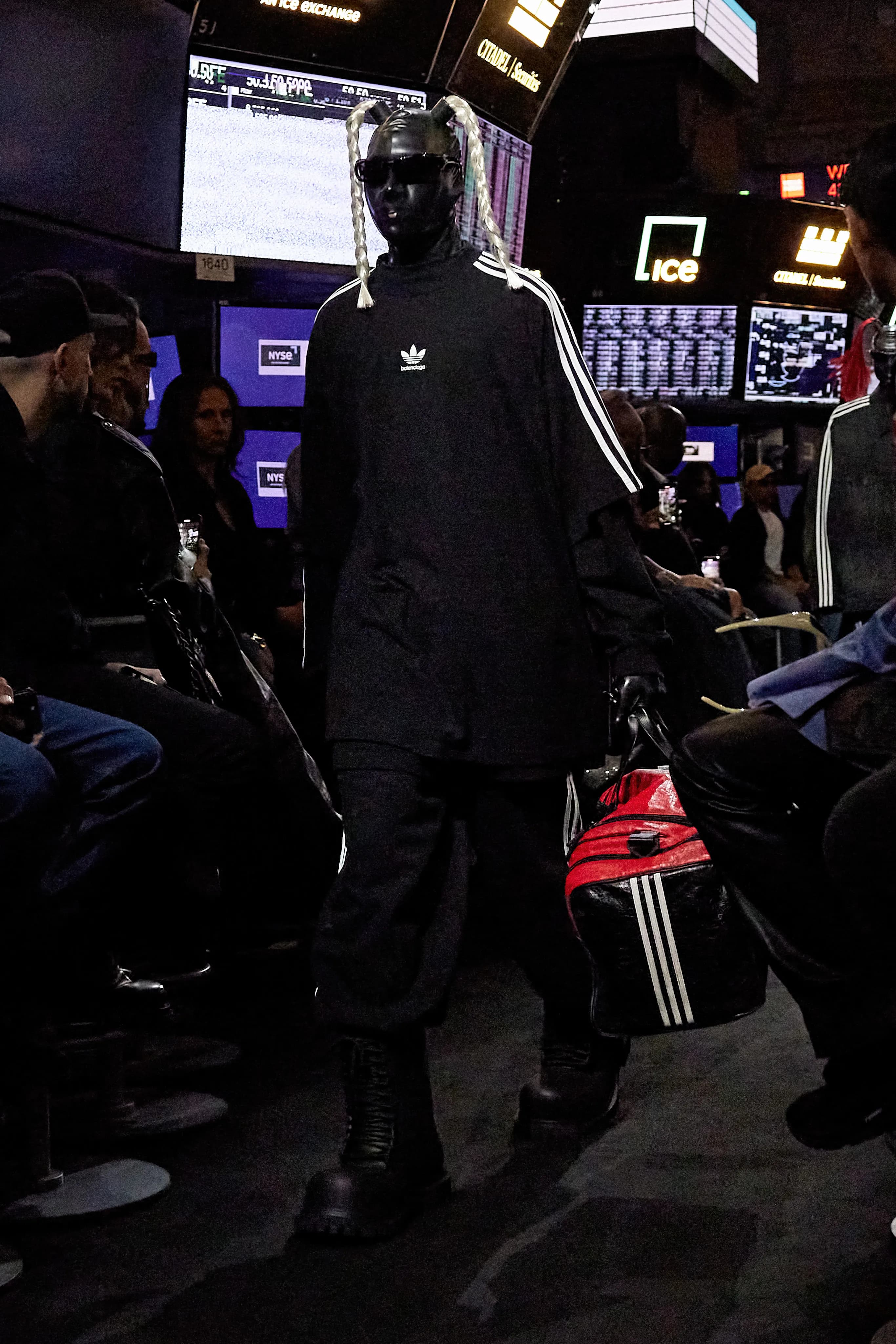 Balenciaga Resort 2023 runway look