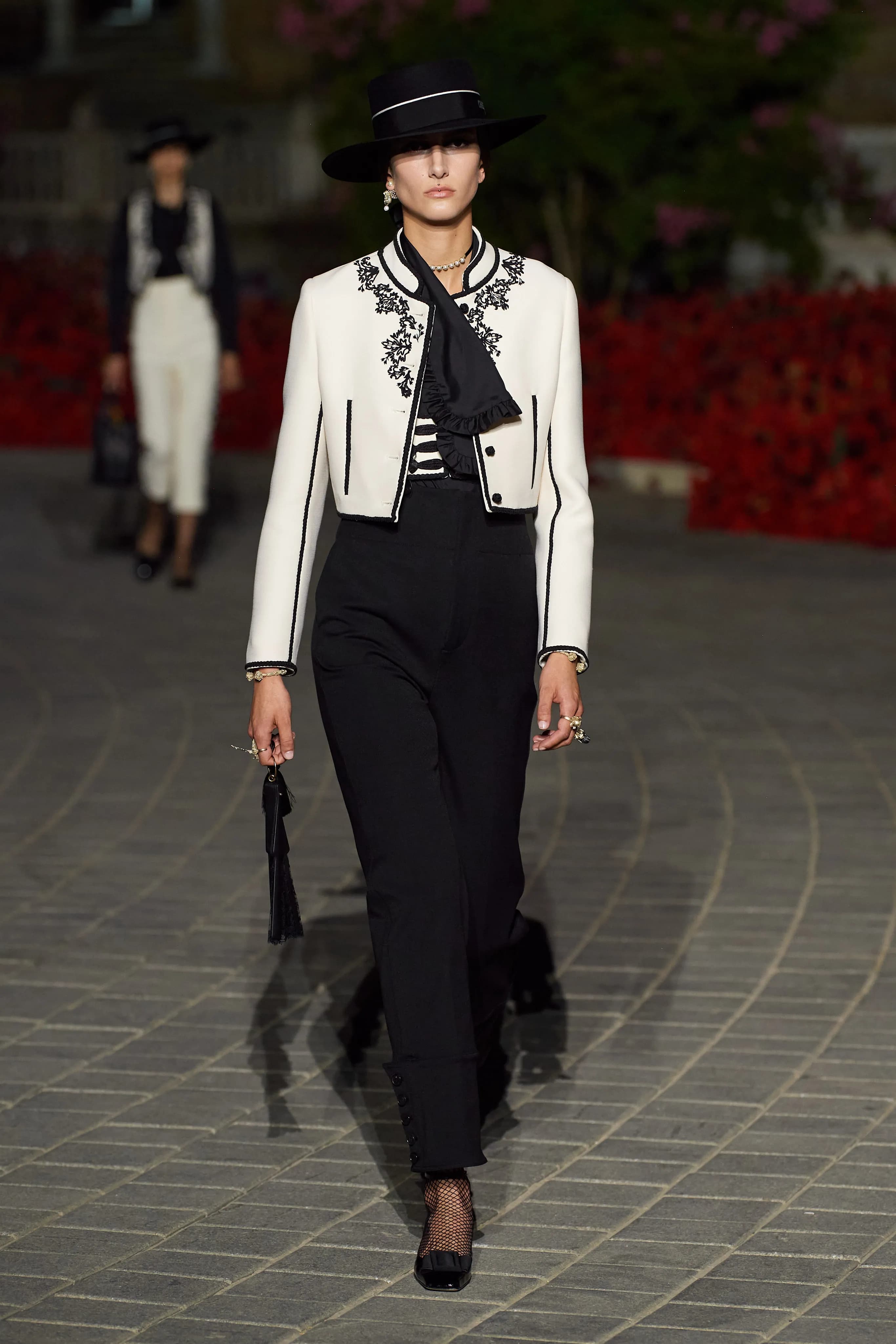 Christian Dior Resort 2023 runway look
