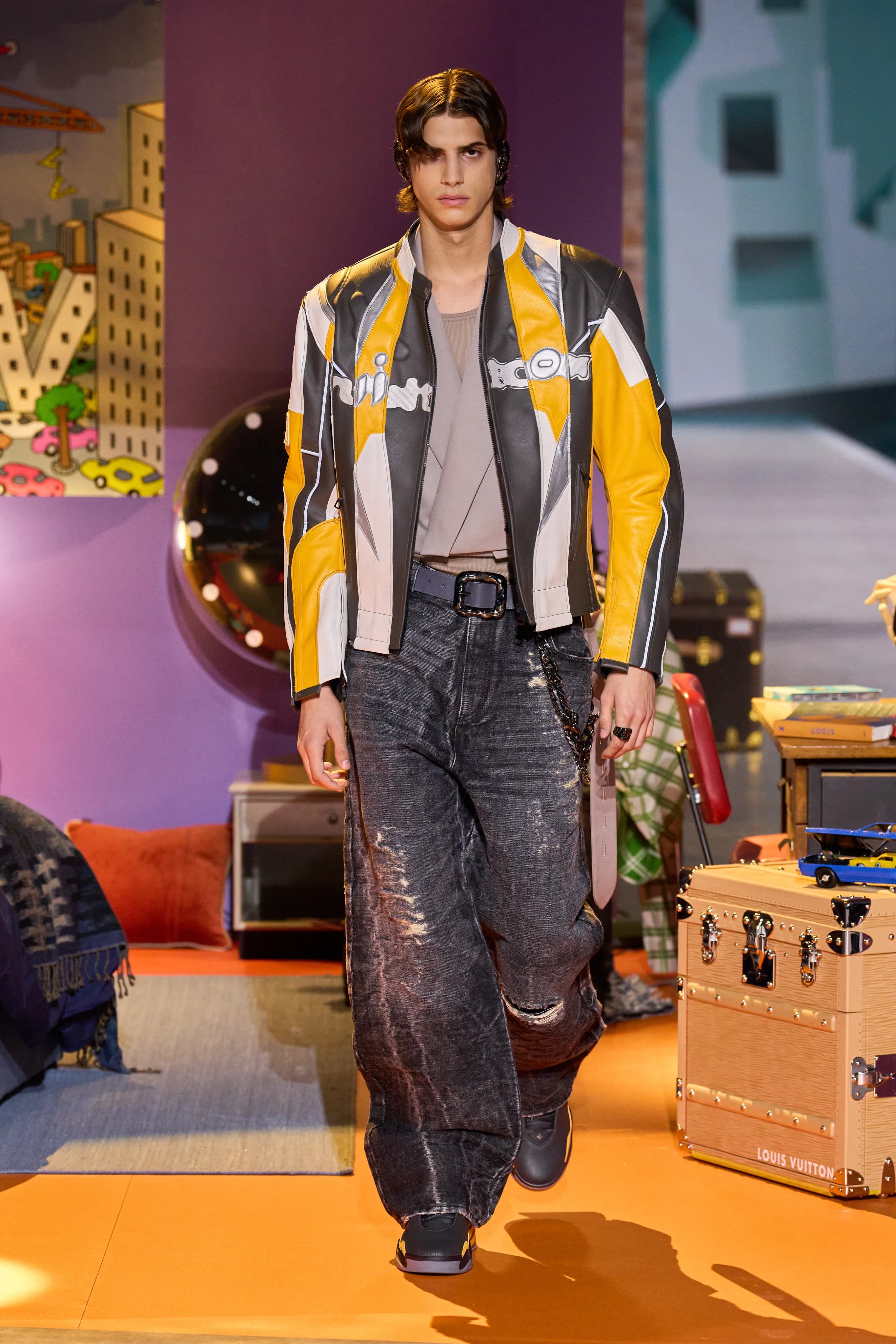 Louis Vuitton Fall 2023 Menswear runway look