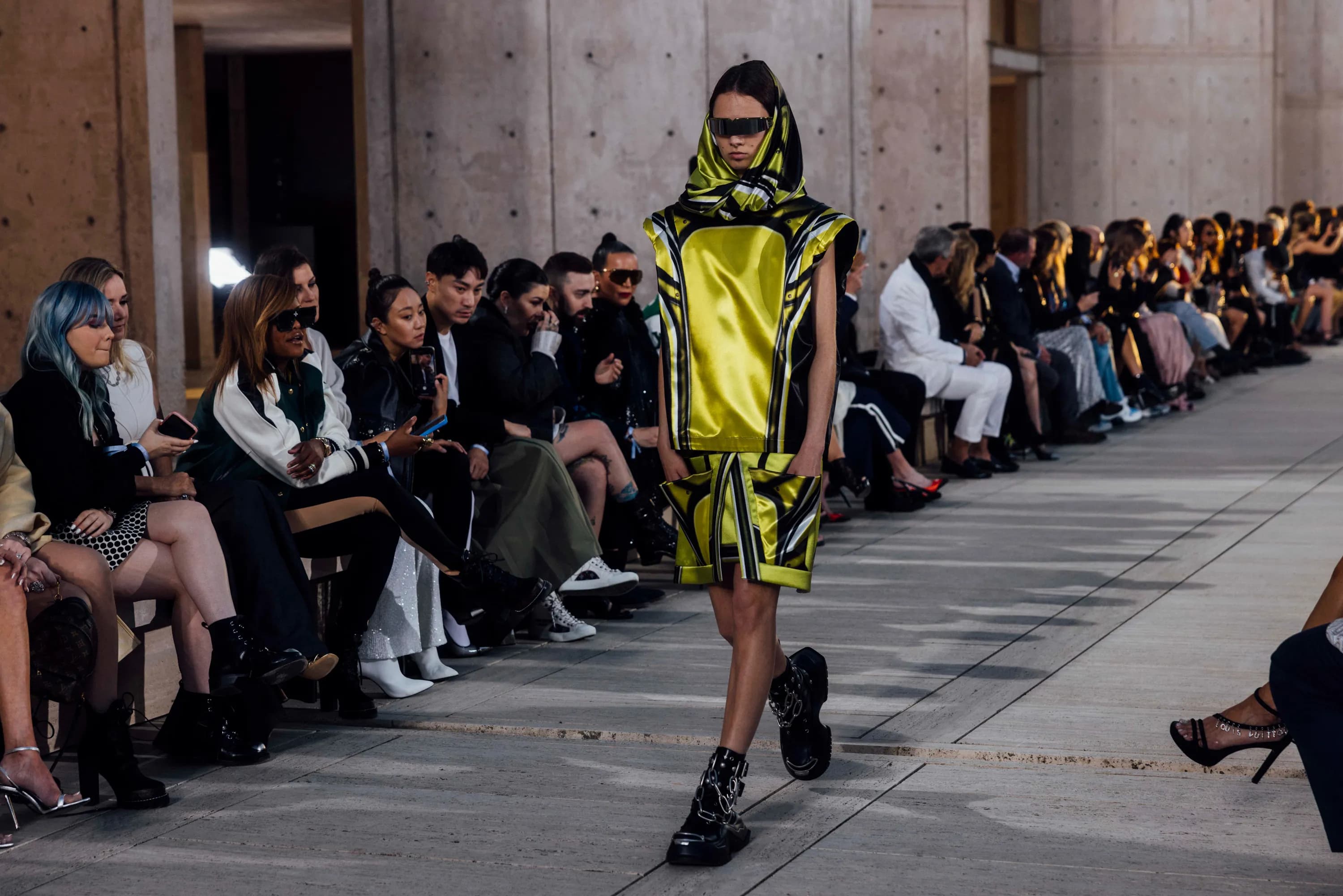 Louis Vuitton Resort 2023 runway look
