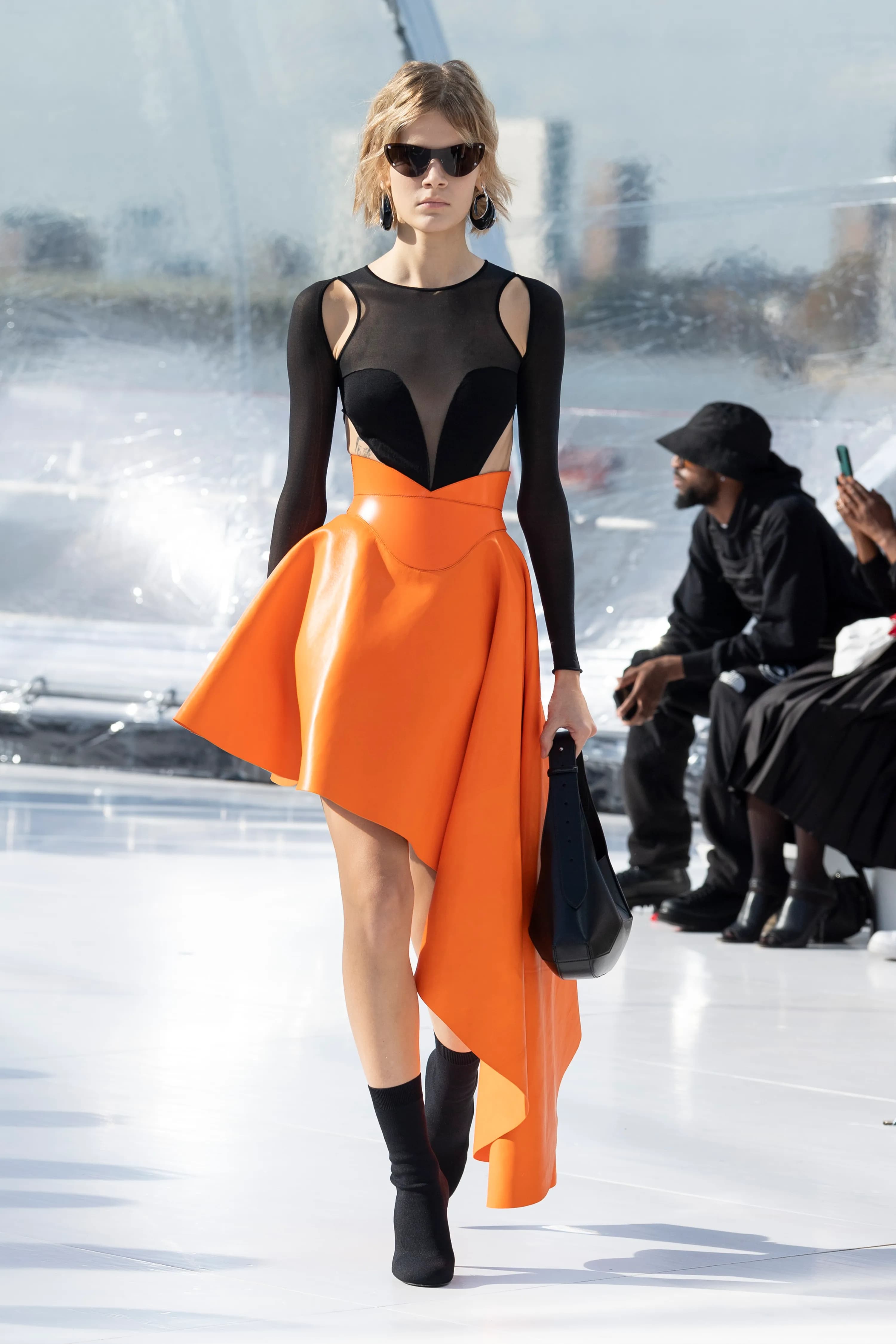 Alexander McQueen Spring 2023 Ready-to-Wear runway look