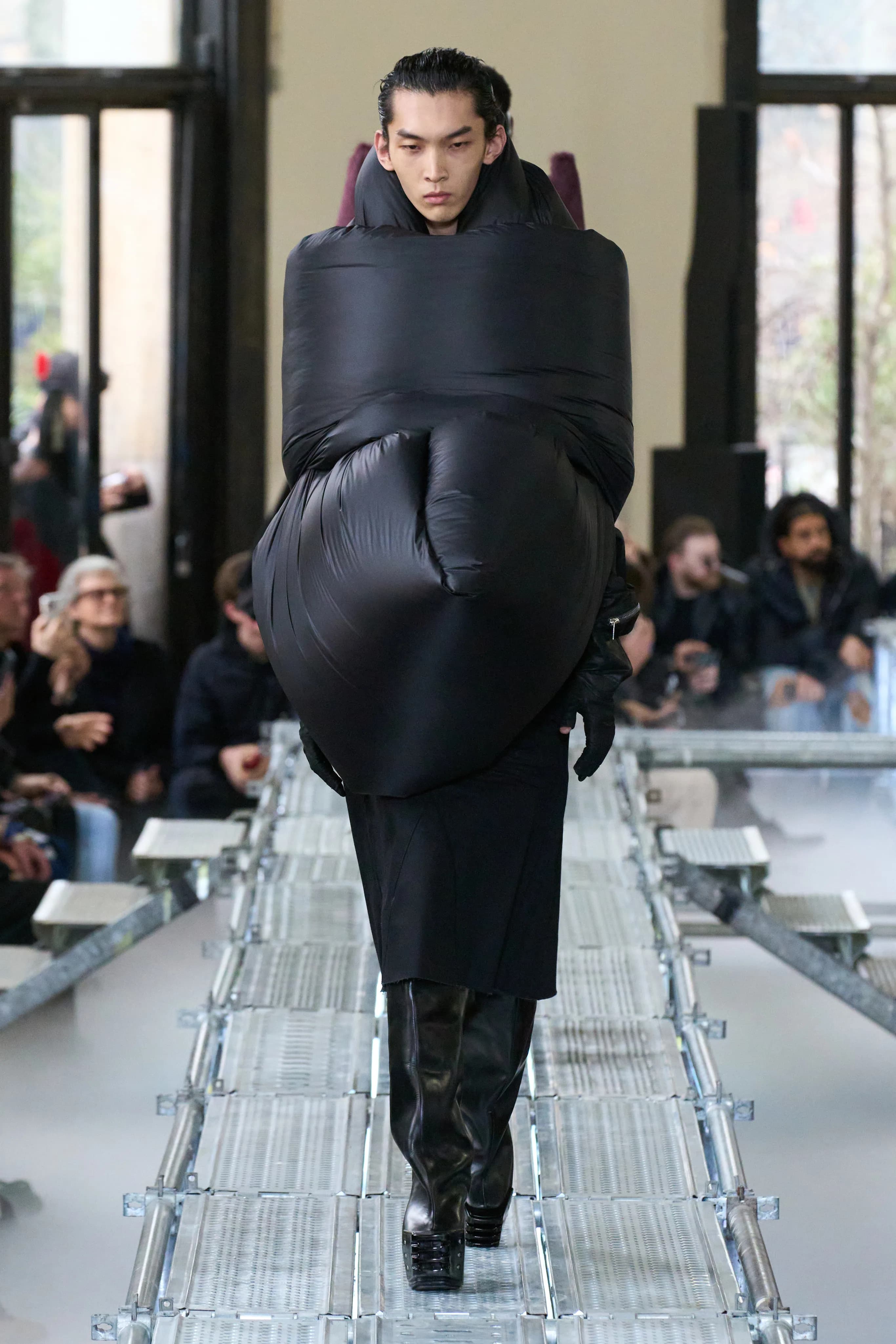 Rick Owens Fall 2023 Menswear runway look