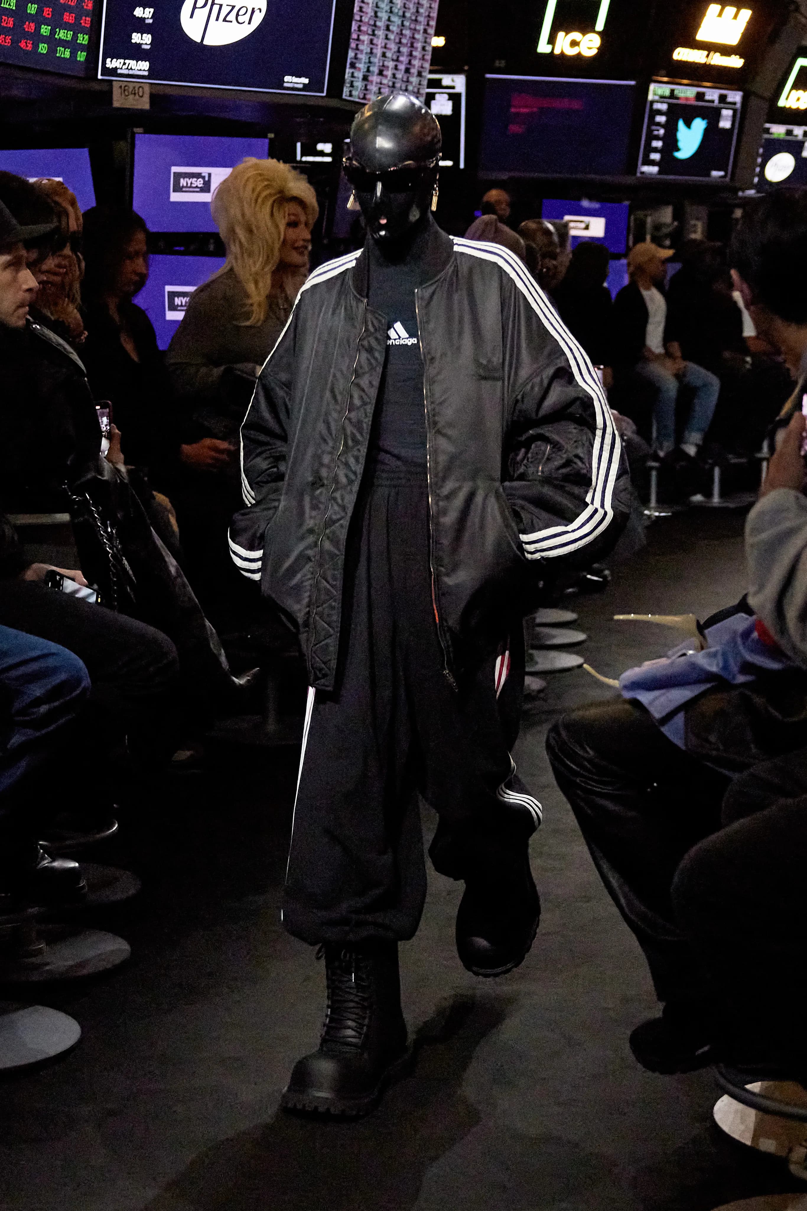 Balenciaga Resort 2023 runway look