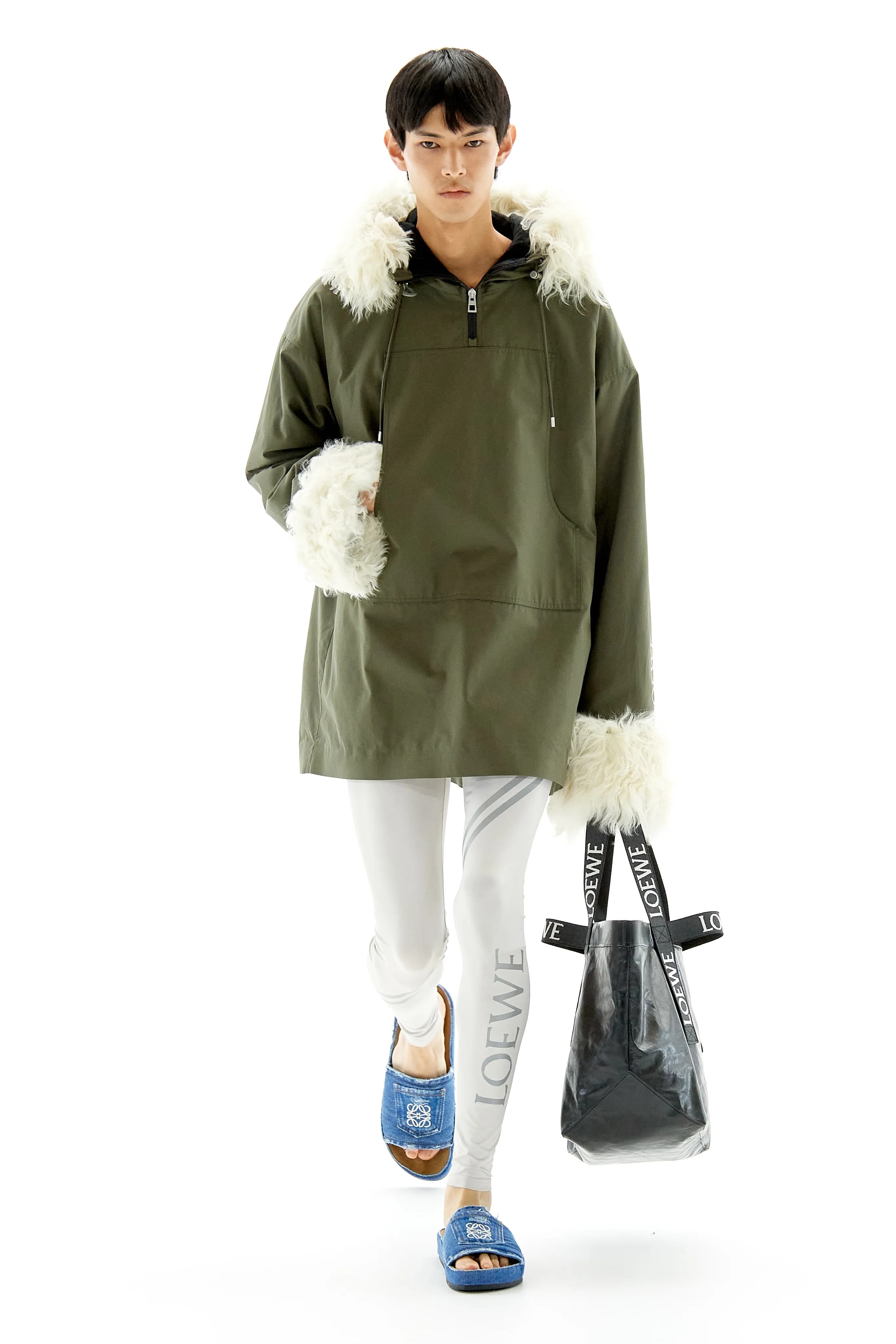 Loewe Spring 2023 Menswear runway look