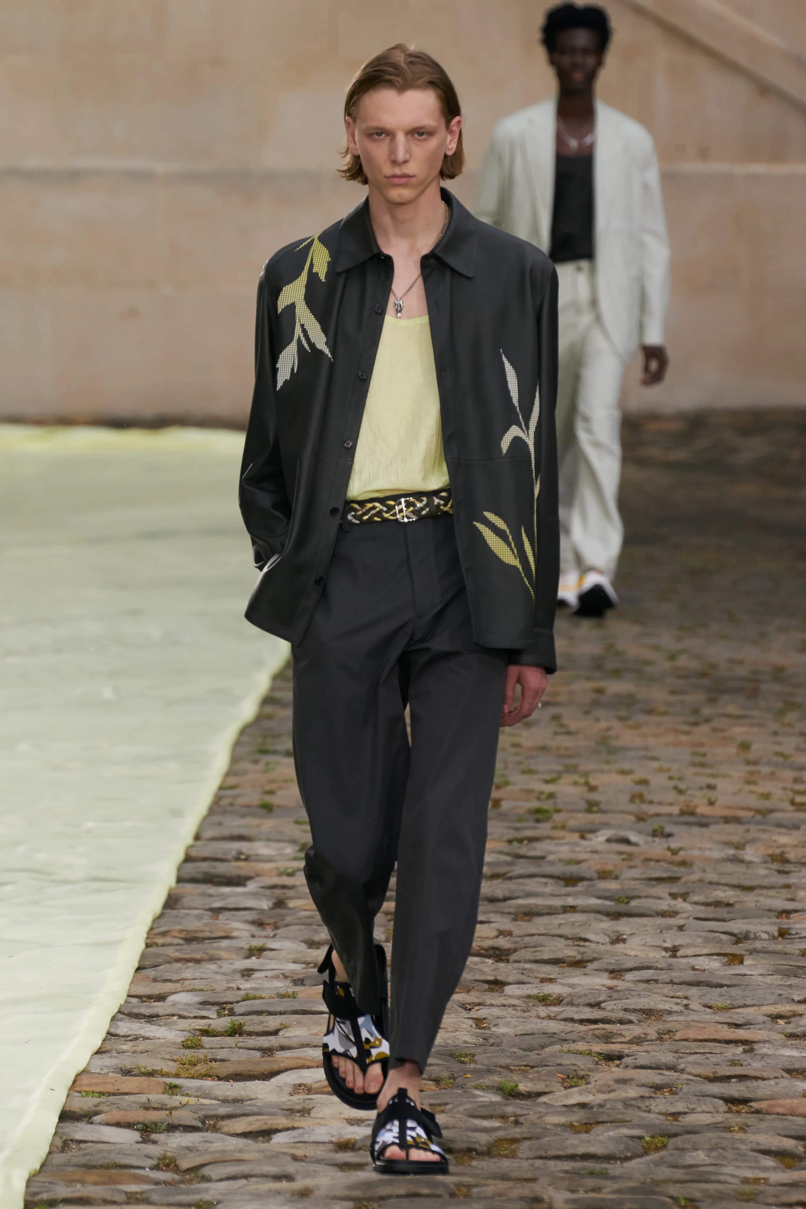 Hermès Spring 2023 Menswear runway look