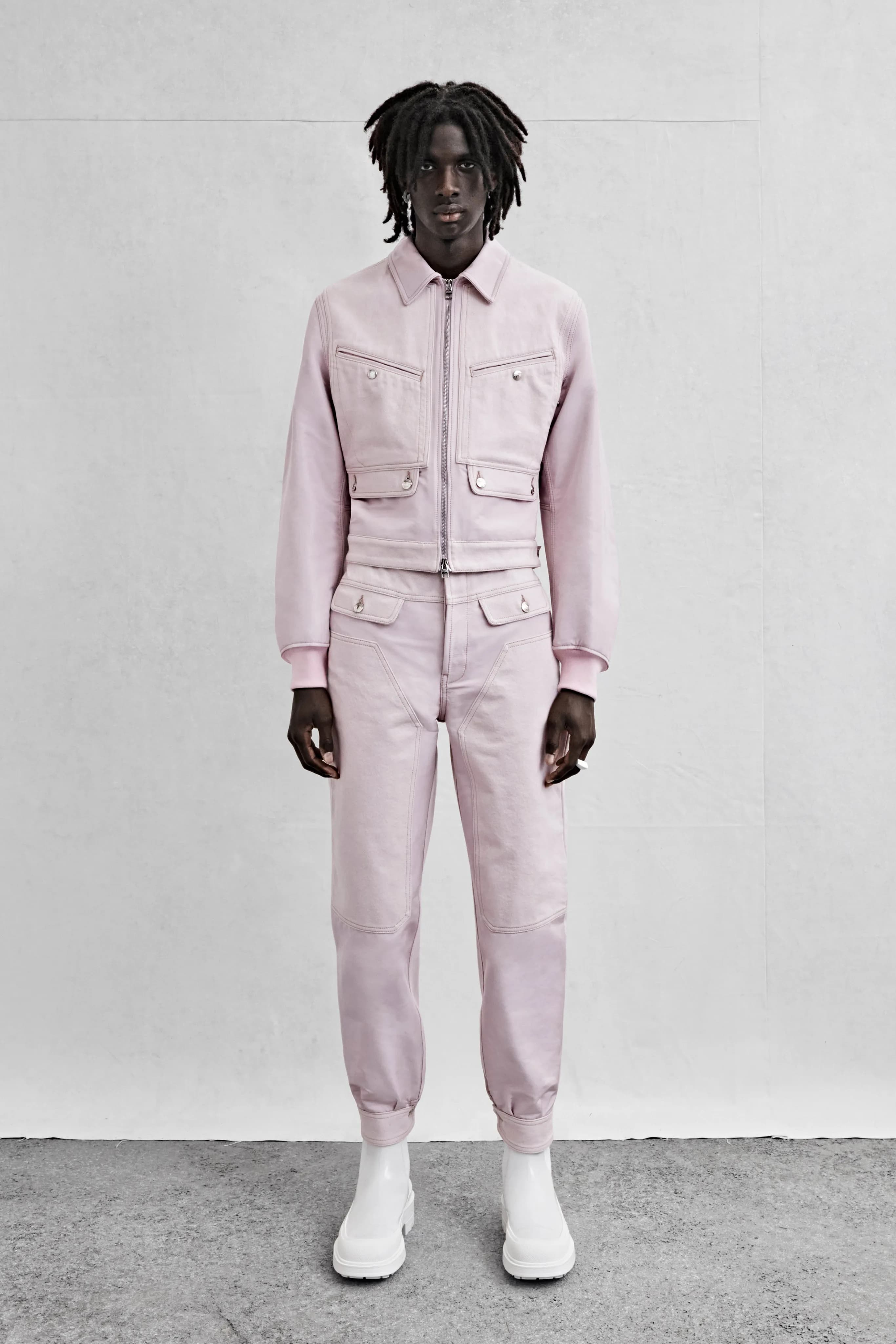 Alexander McQueen Spring 2023 Menswear runway look