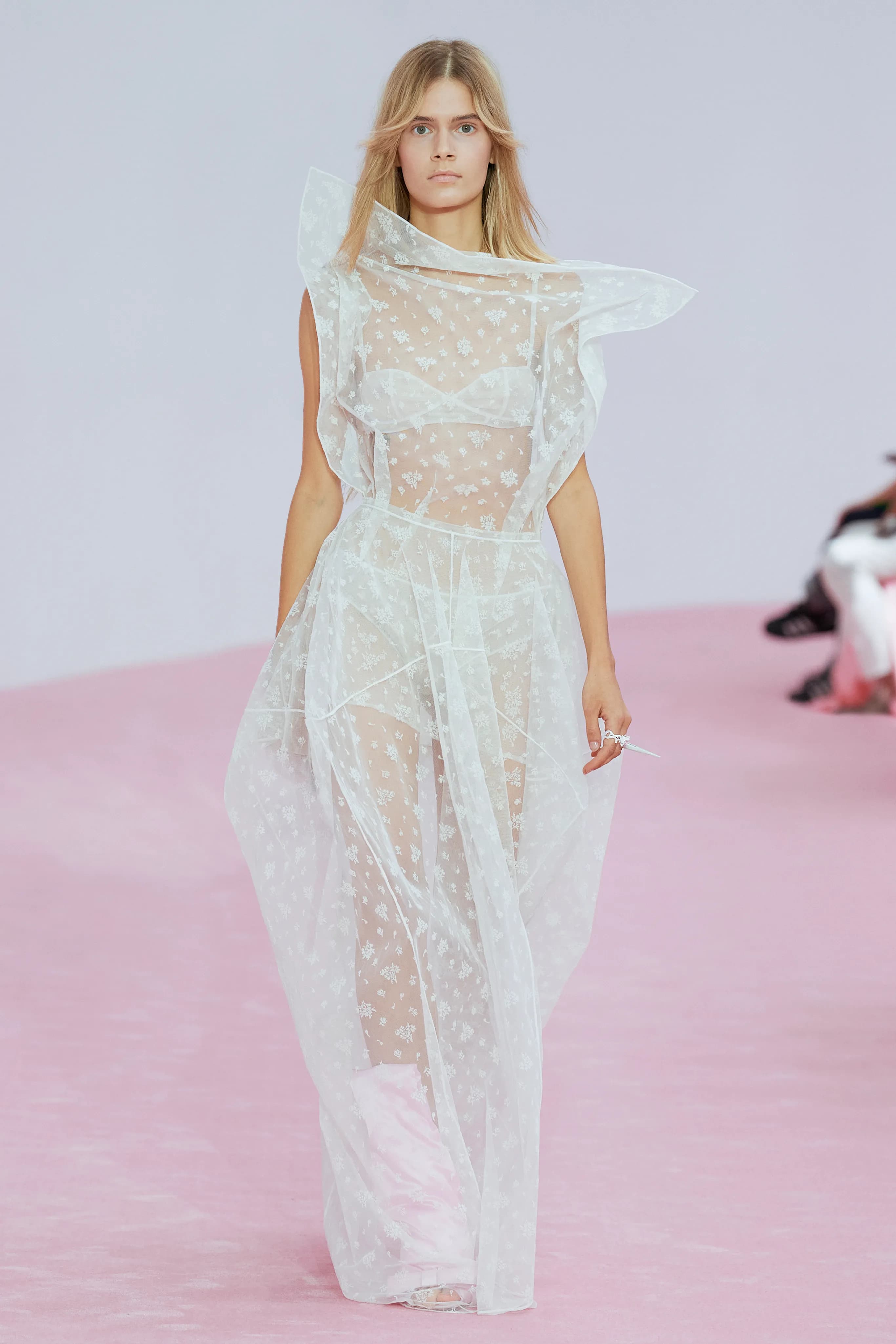 Acne Studios Spring 2023 Ready-to-Wear runway look