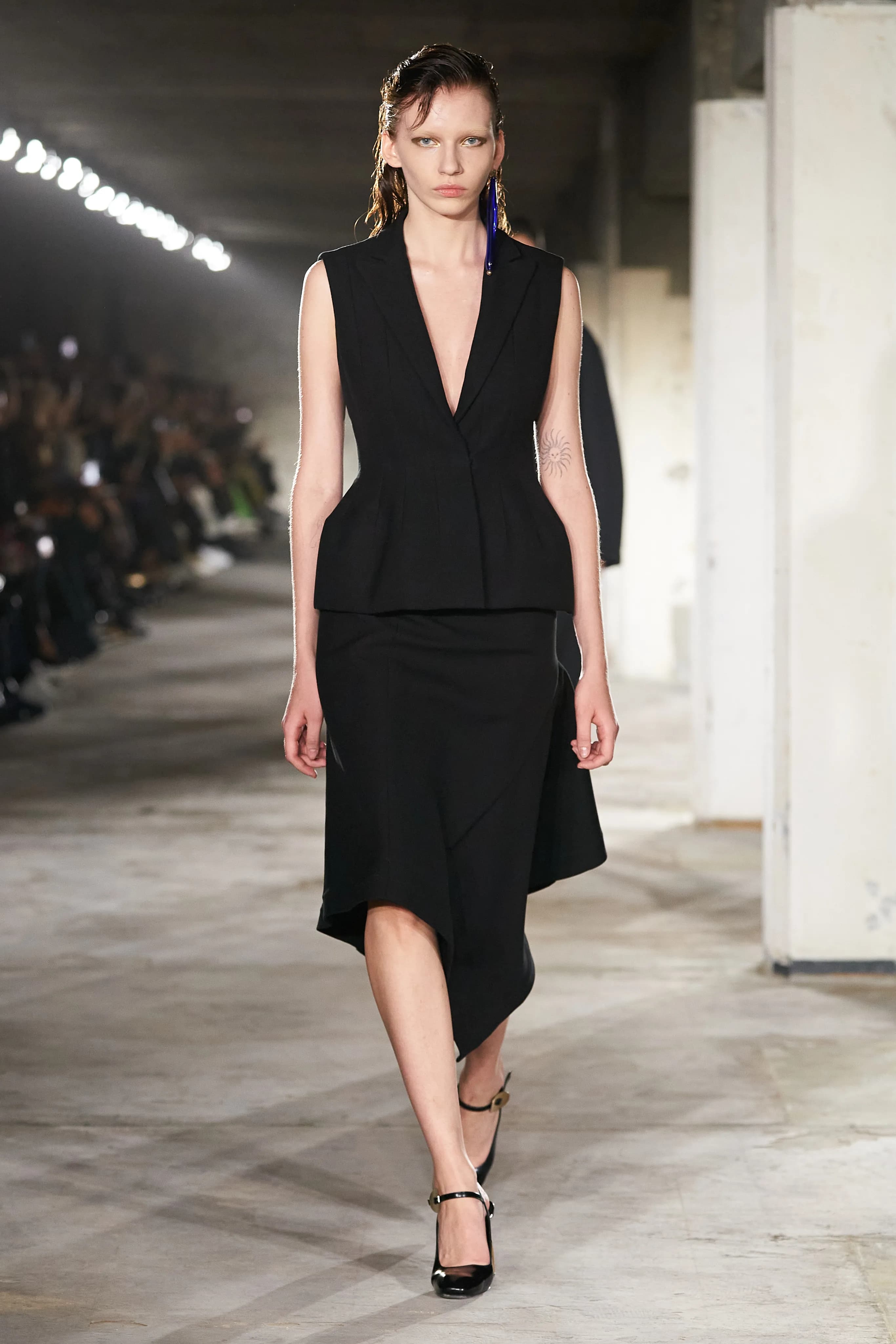 Dries Van Noten Spring 2023 Ready-to-Wear runway look