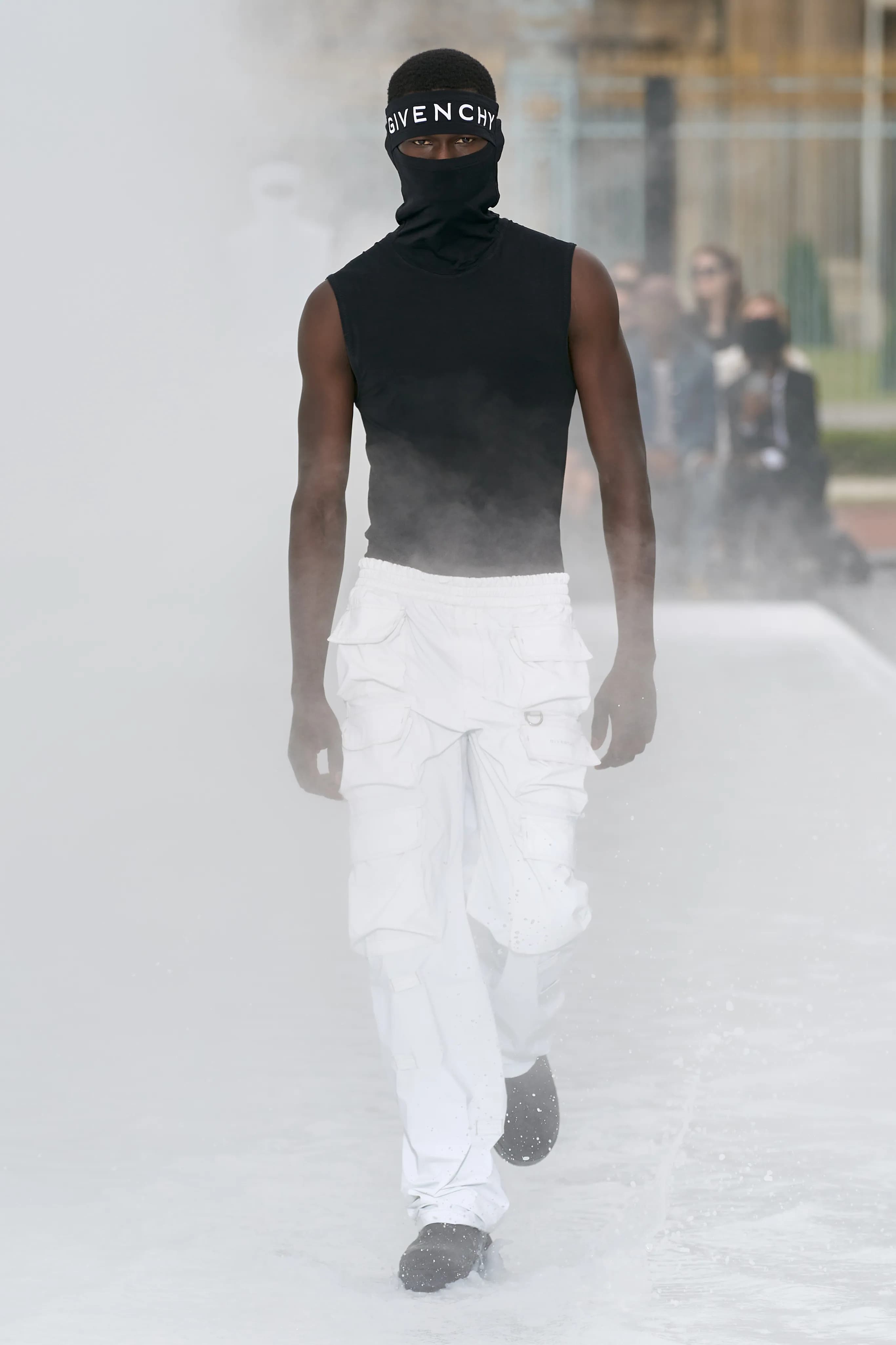 Givenchy Spring 2023 Menswear runway look