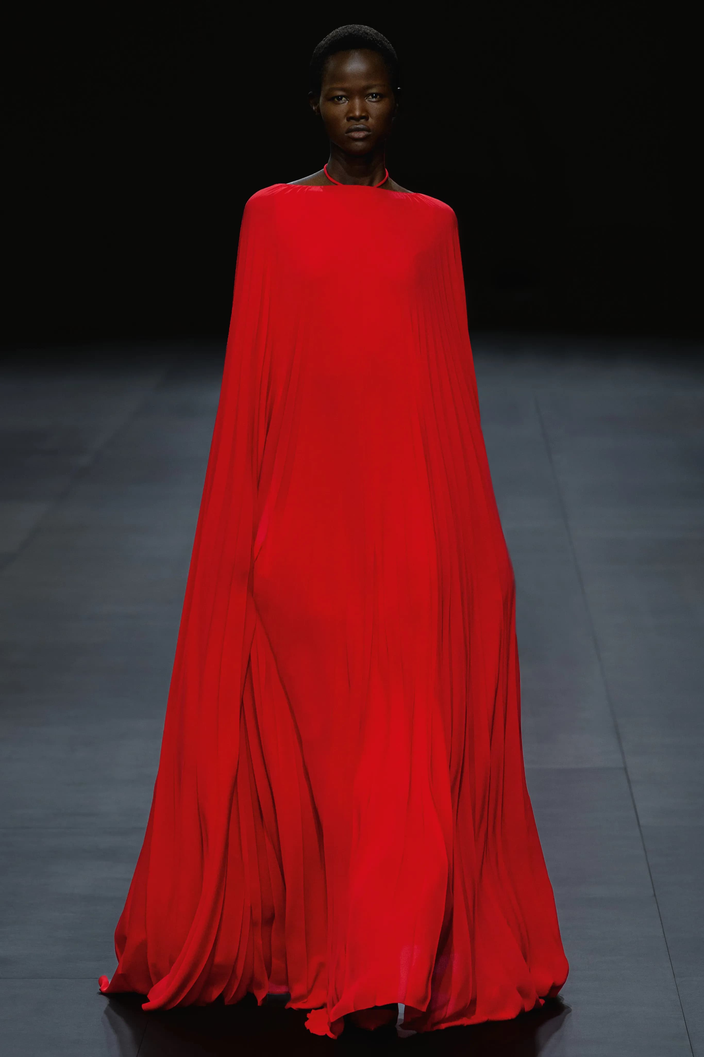 Valentino Spring 2023 Ready-to-Wear runway look