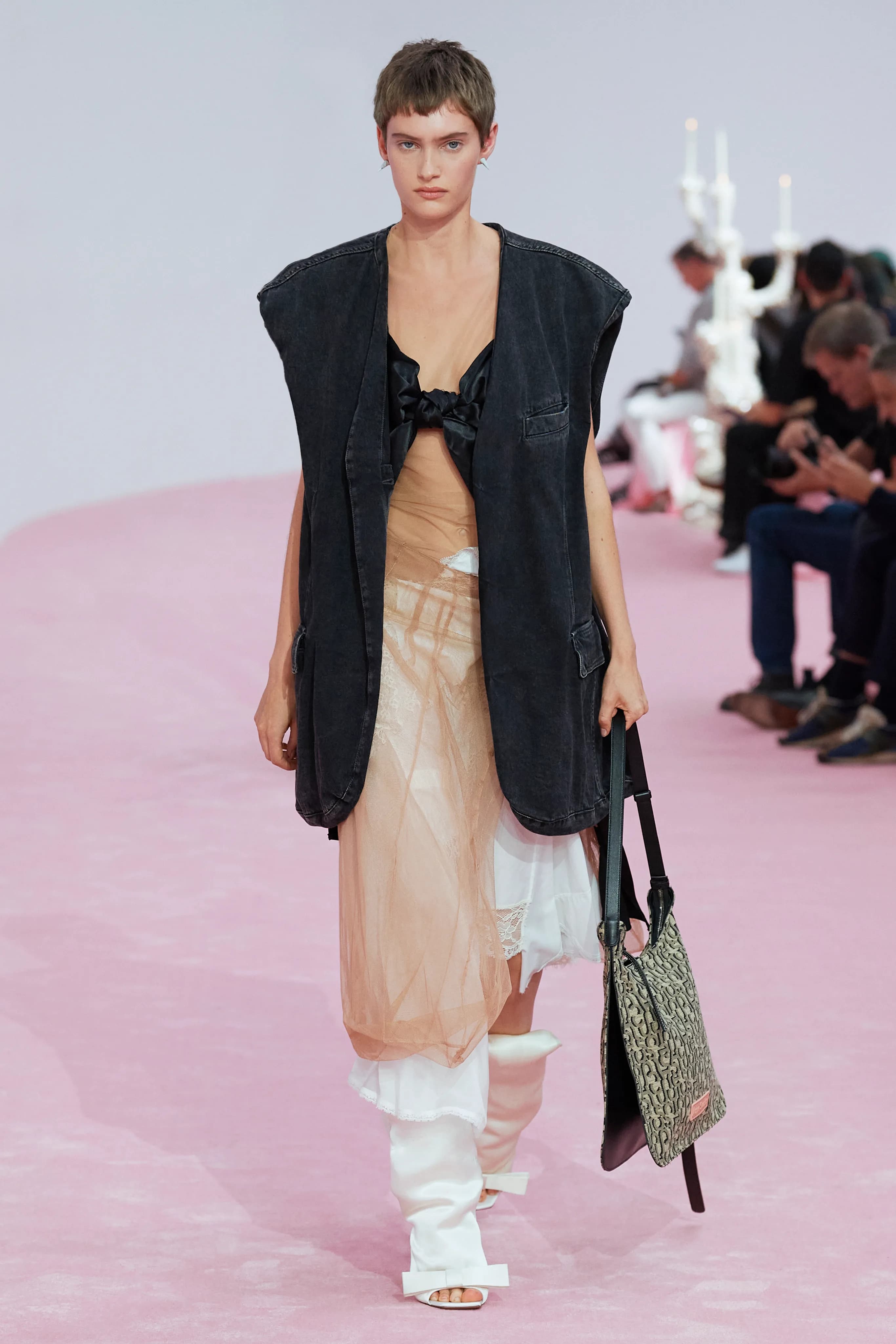 Acne Studios Spring 2023 Ready-to-Wear runway look