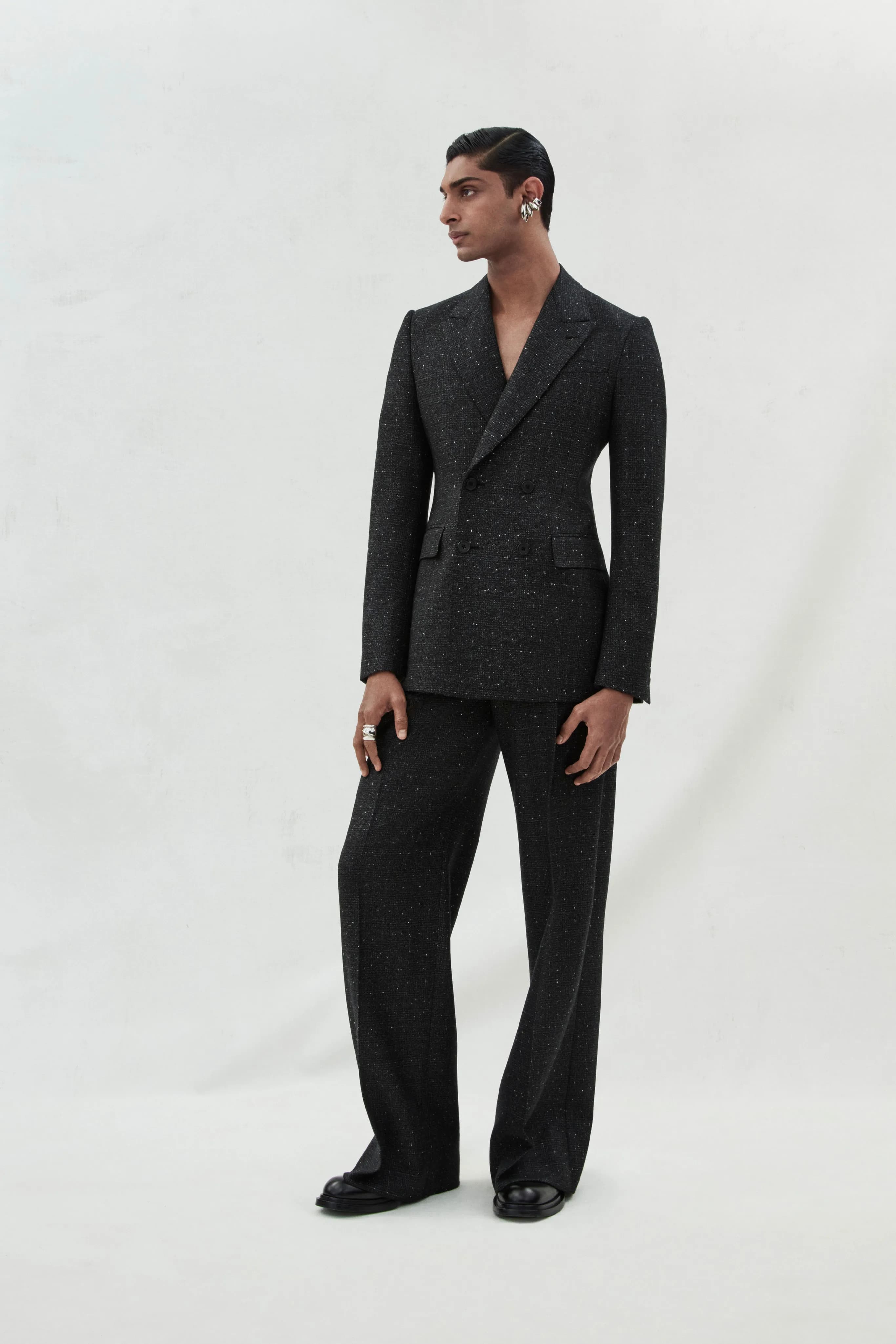 Alexander McQueen Fall 2023 Menswear runway look