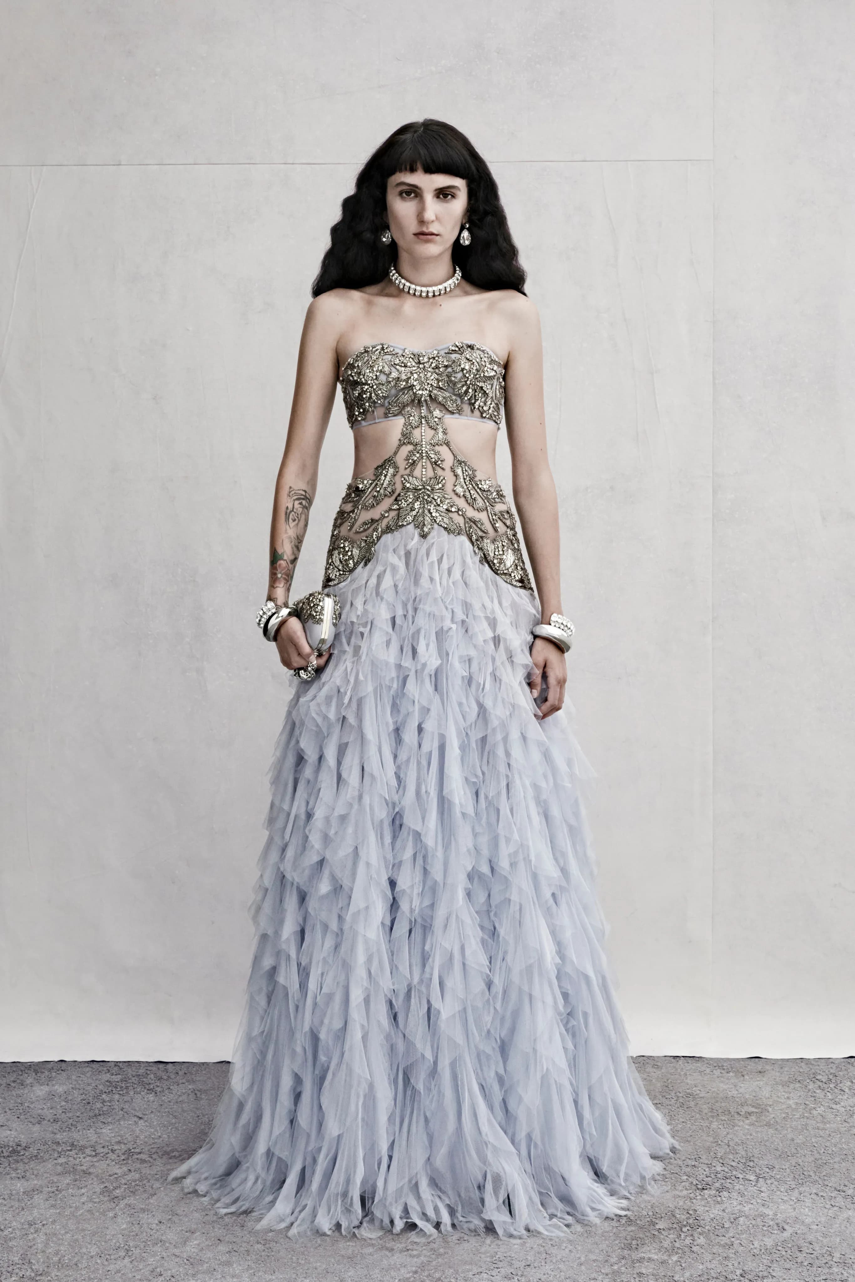 Alexander McQueen Resort 2023 runway look