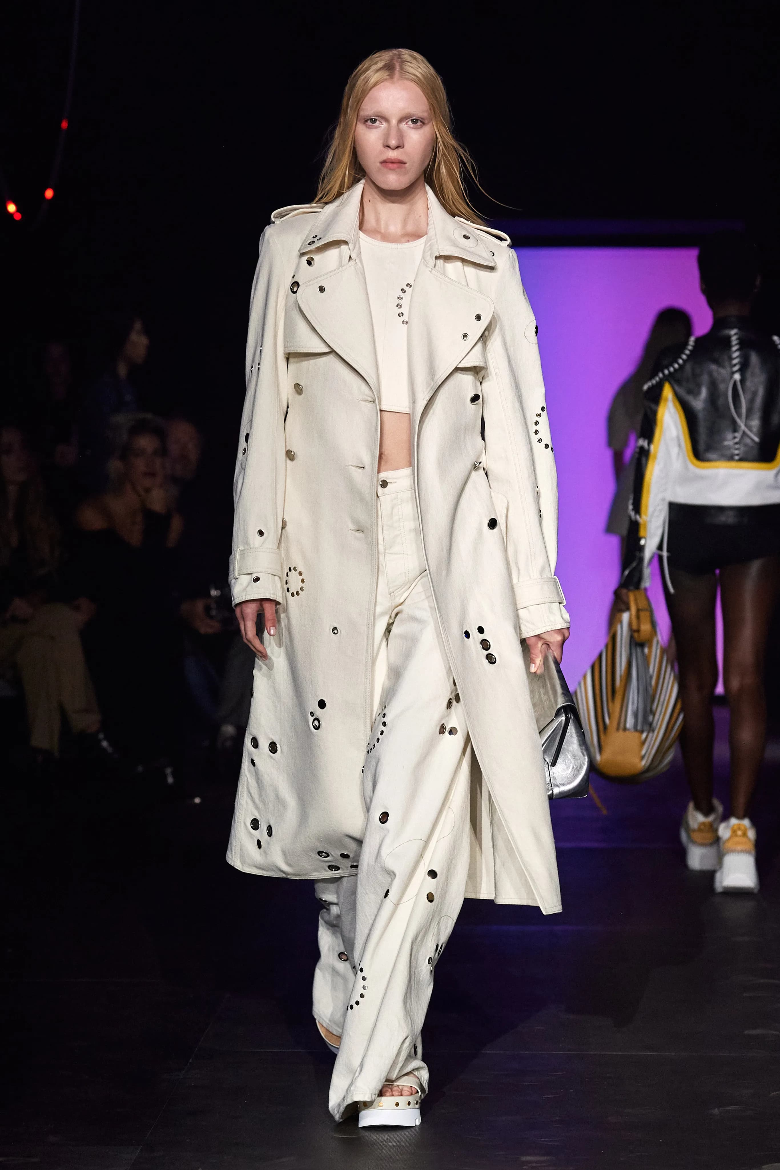 Chloé Spring 2023 Ready-to-Wear runway look