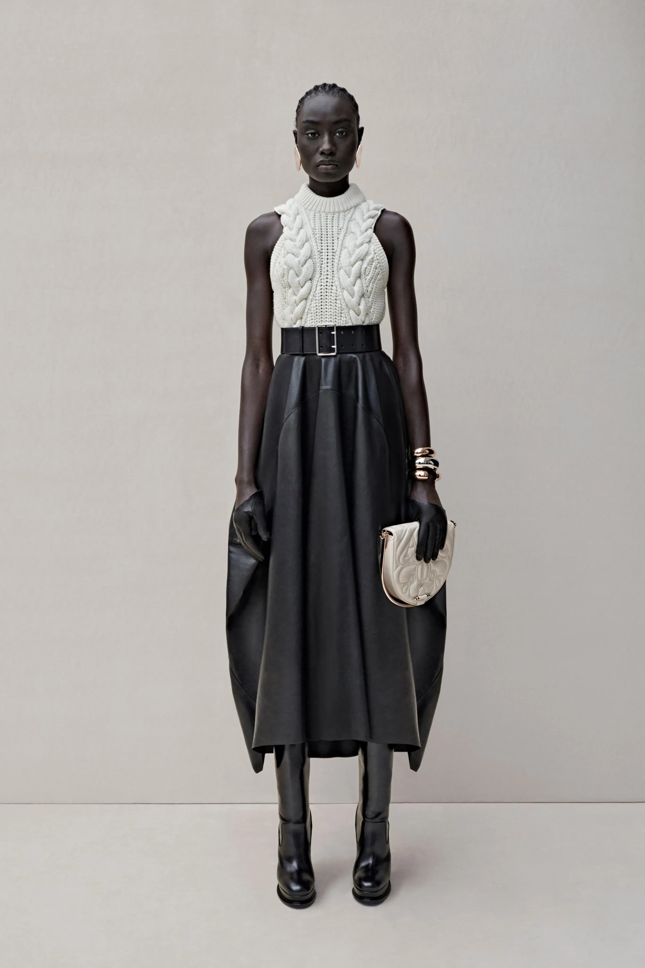 Alexander McQueen Resort 2023 runway look