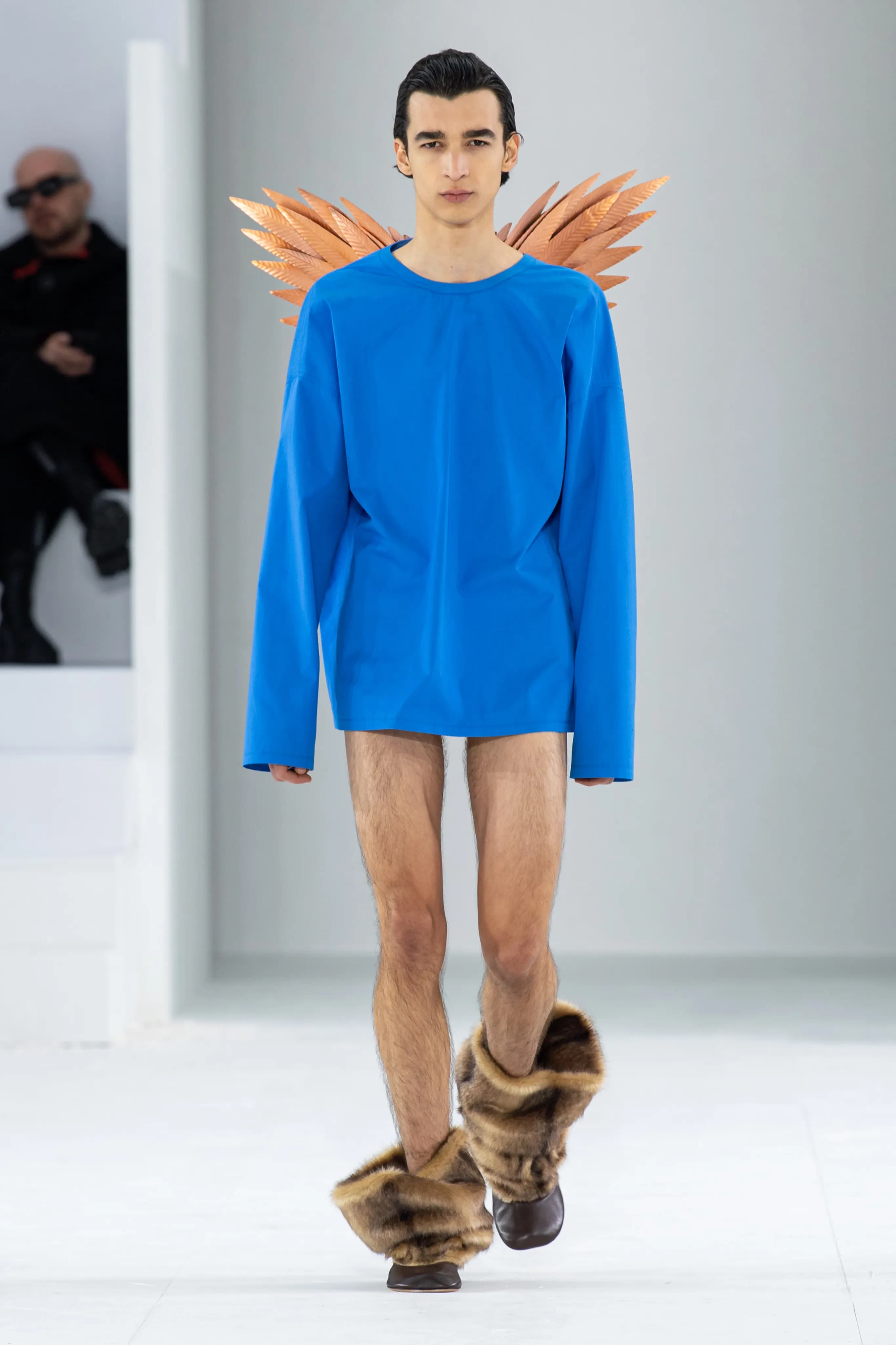 Loewe Fall 2023 Menswear runway look