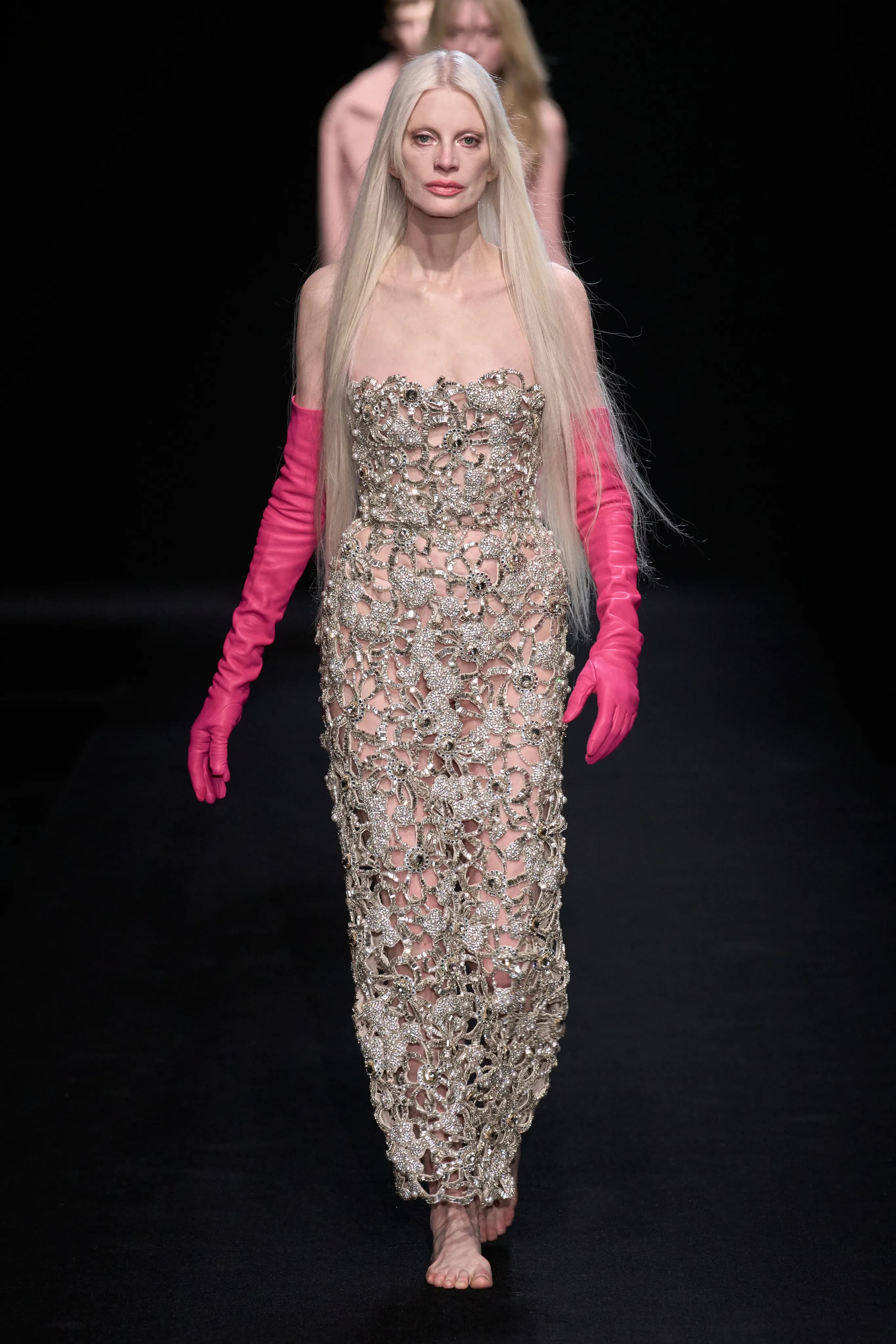 Valentino Spring 2023 Couture runway look