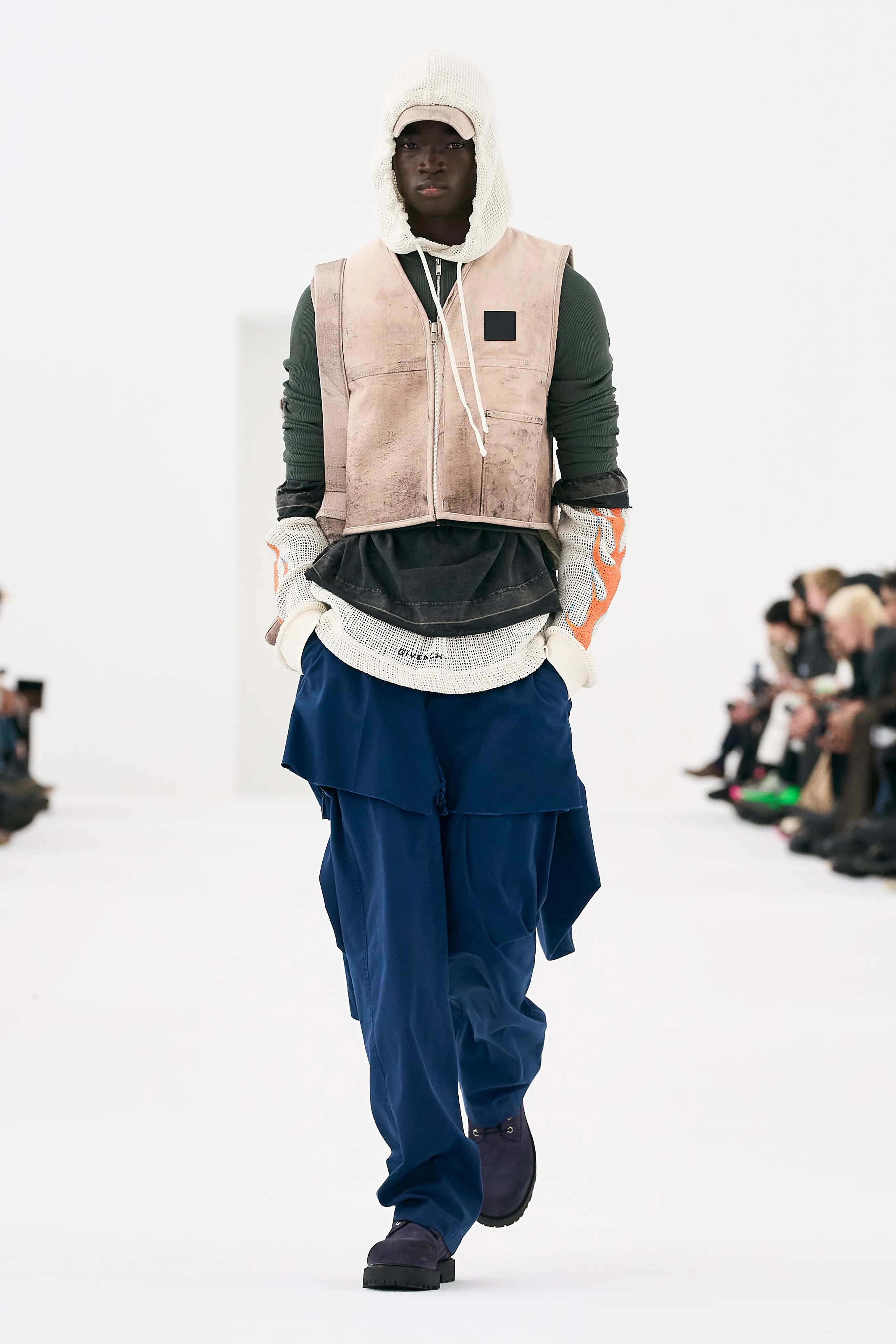 Givenchy Fall 2023 Menswear runway look