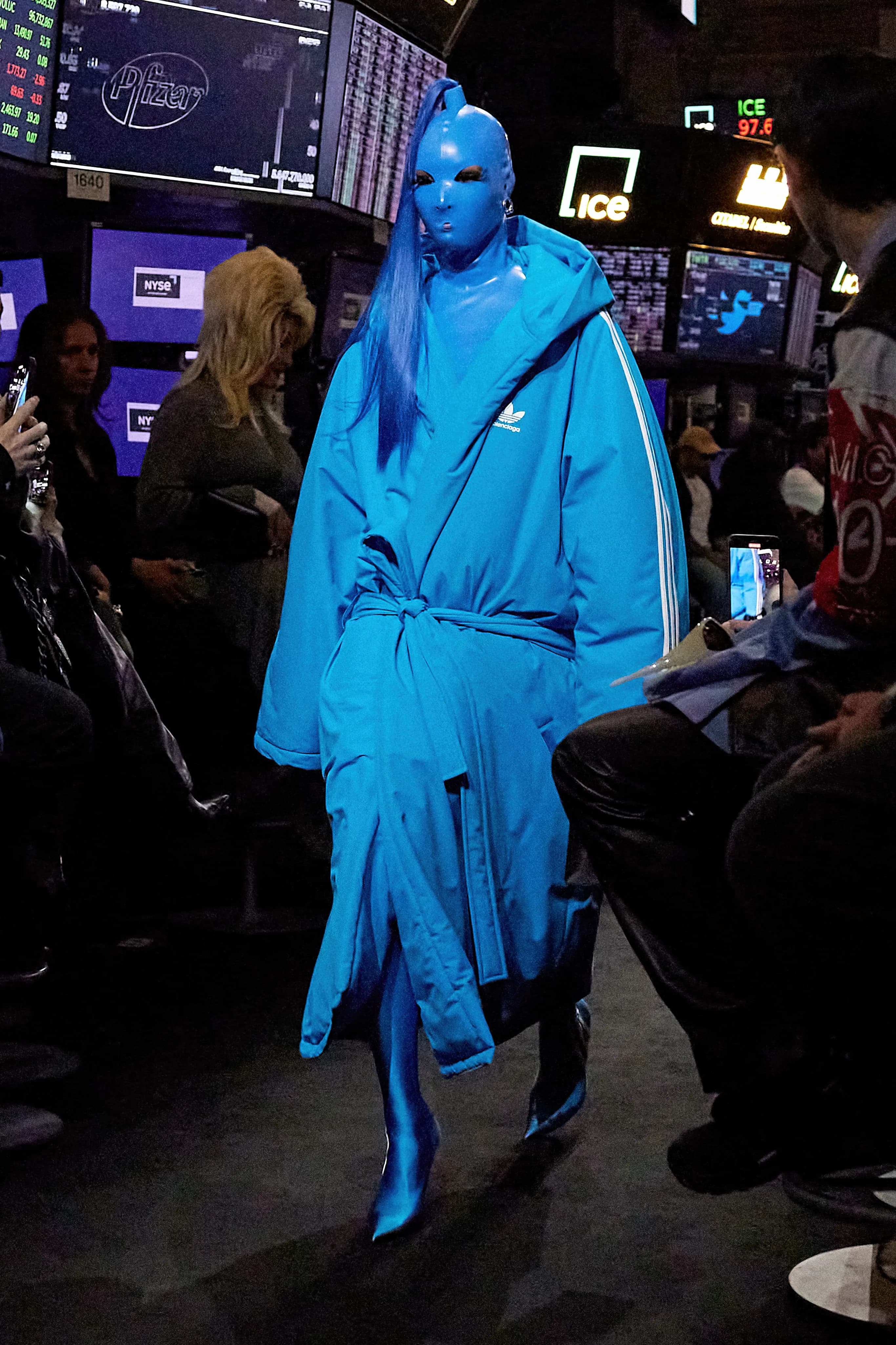 Balenciaga Resort 2023 runway look